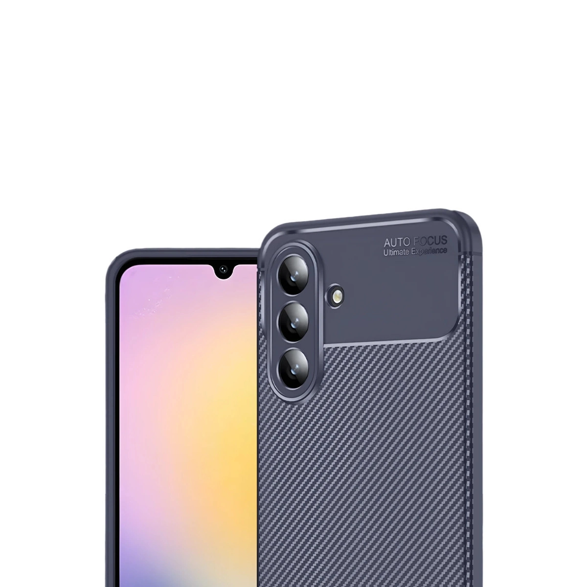 Üç kameralı, karbon desenli kılıflı koyu renkli akıllı telefon.