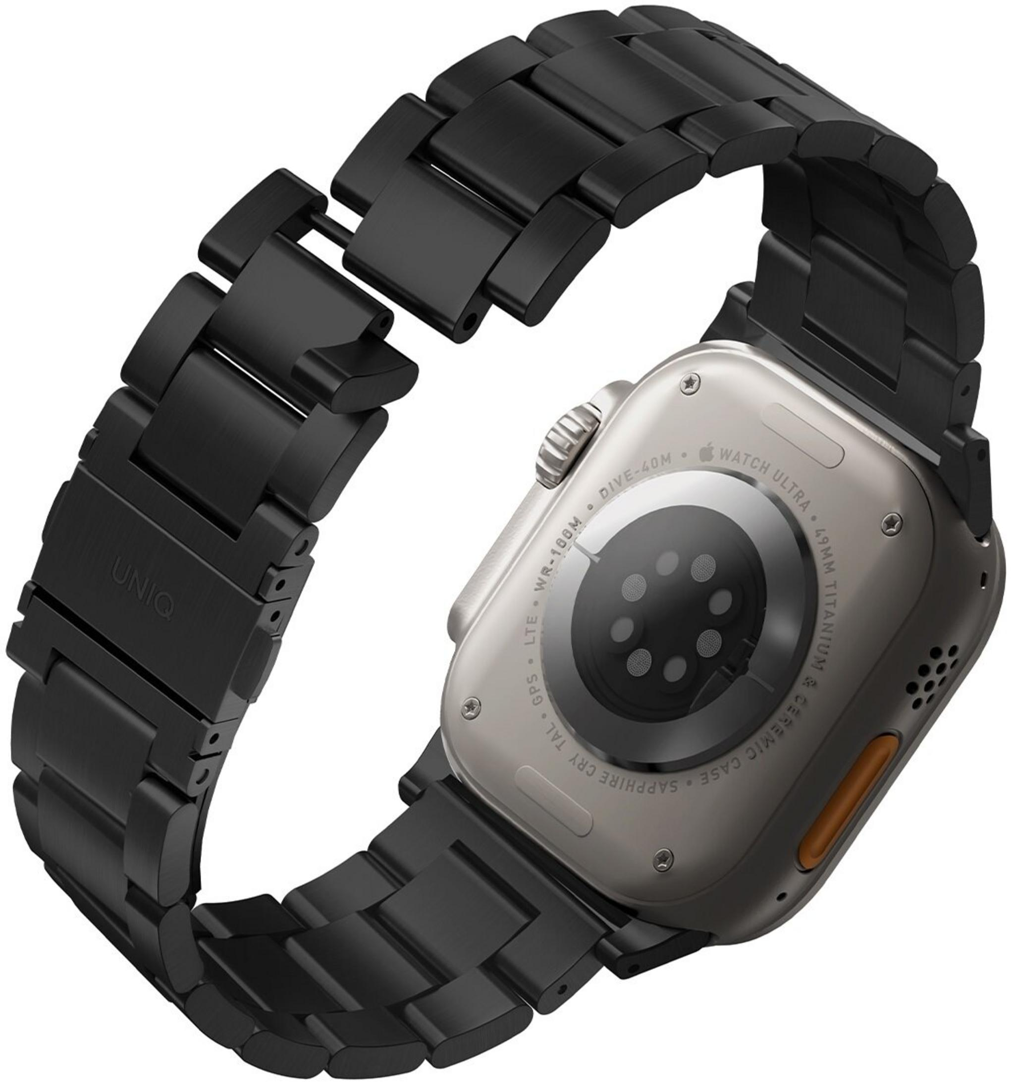 Beyaz arka plan üzerinde siyah metal kordonlu siyah Apple Watch Ultra.