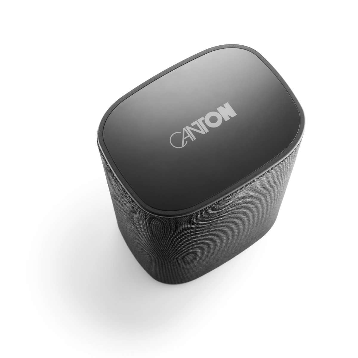Schwarzer Lautsprecher mit glatter Oberseite und "CANTON"-Logo.