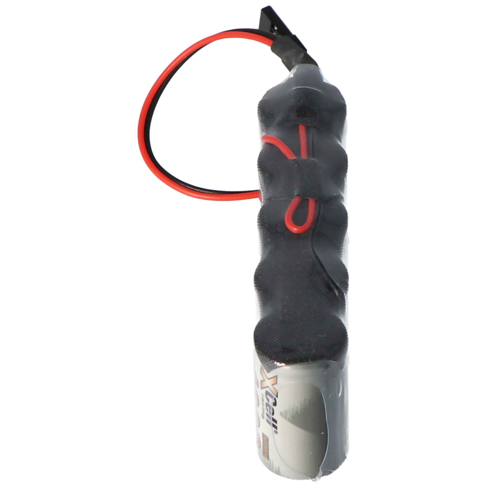 Ein Batteriepack mit roten und schwarzen Kabeln, isoliert auf weißem Hintergrund.