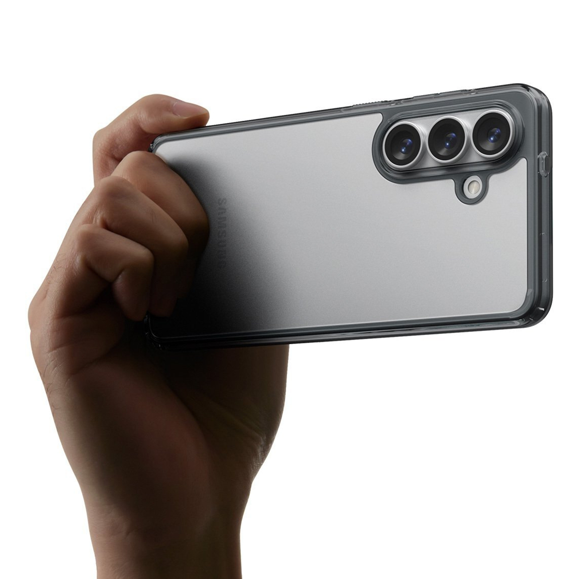Una mano tiene uno smartphone trasparente con tre fotocamere.