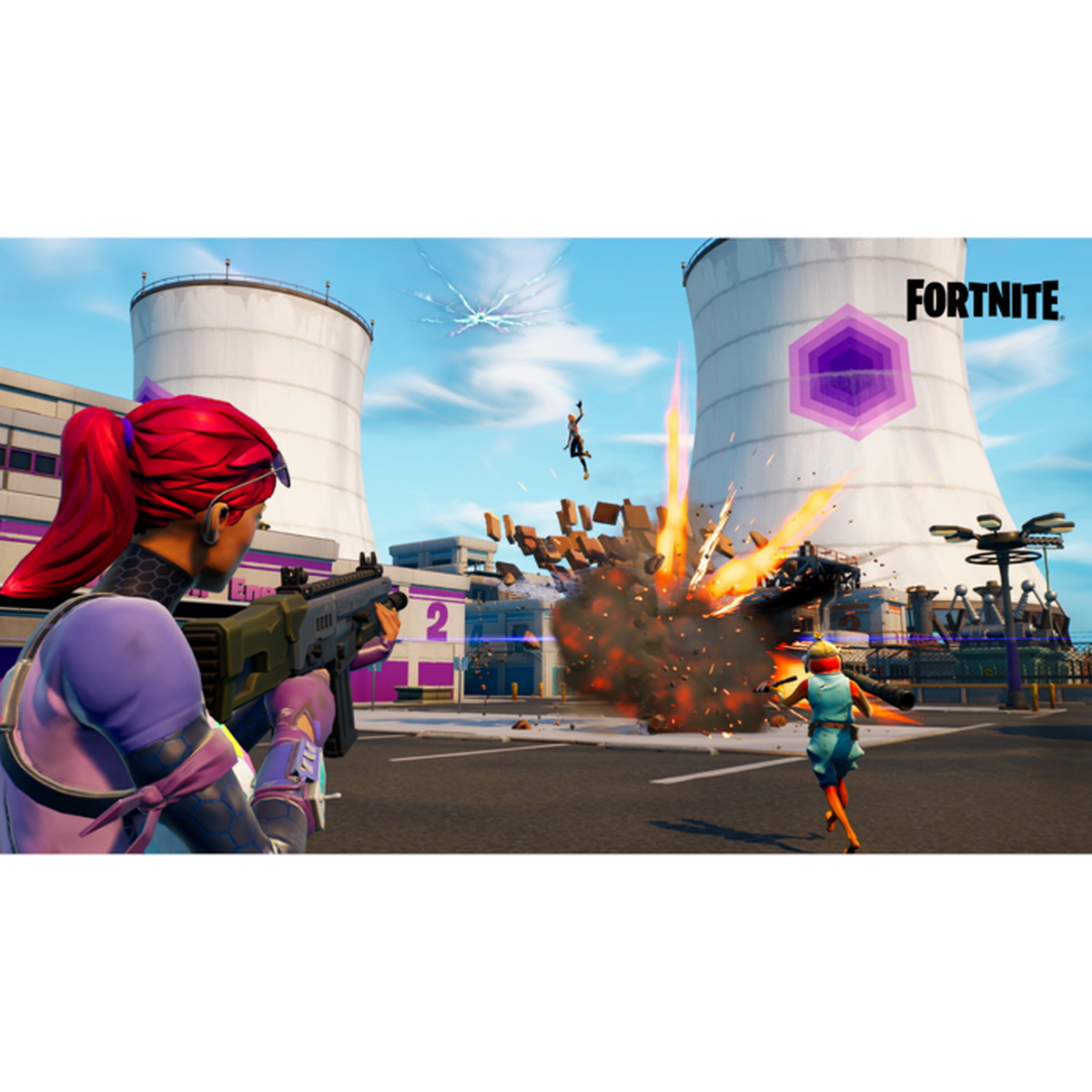 Spieler in lila mit Waffe vor Kühlturm. Explosion im Hintergrund.