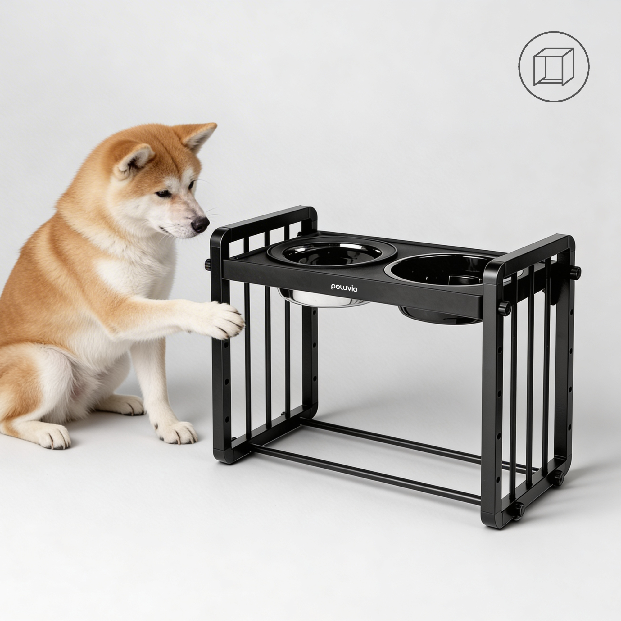 Ein Shiba Inu sitzt neben einem schwarzen Hundefutterständer mit zwei Näpfen.