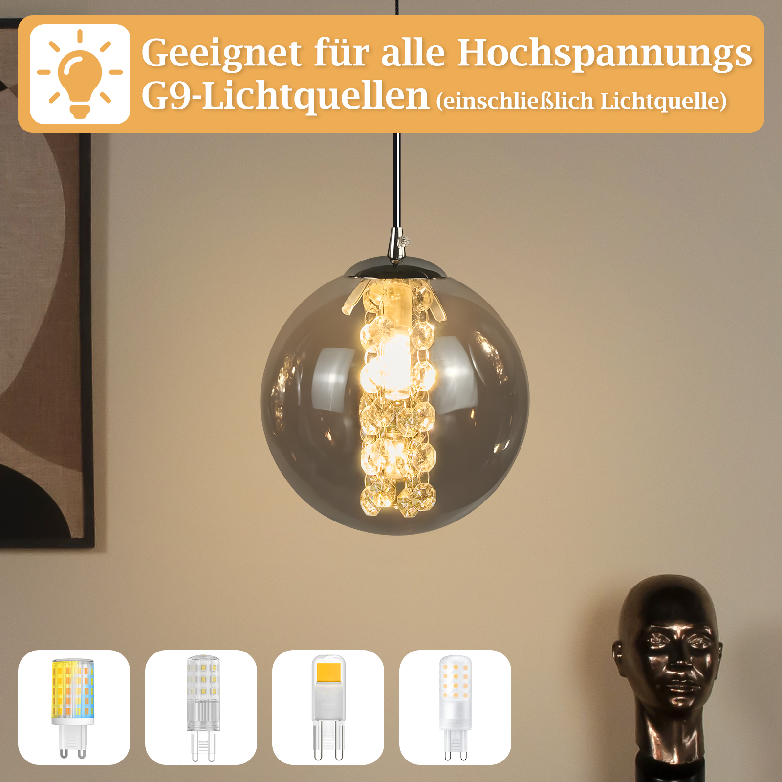 Hängeleuchte mit Glaskugel, Kristallbehang und vier LED-Leuchtmitteln.