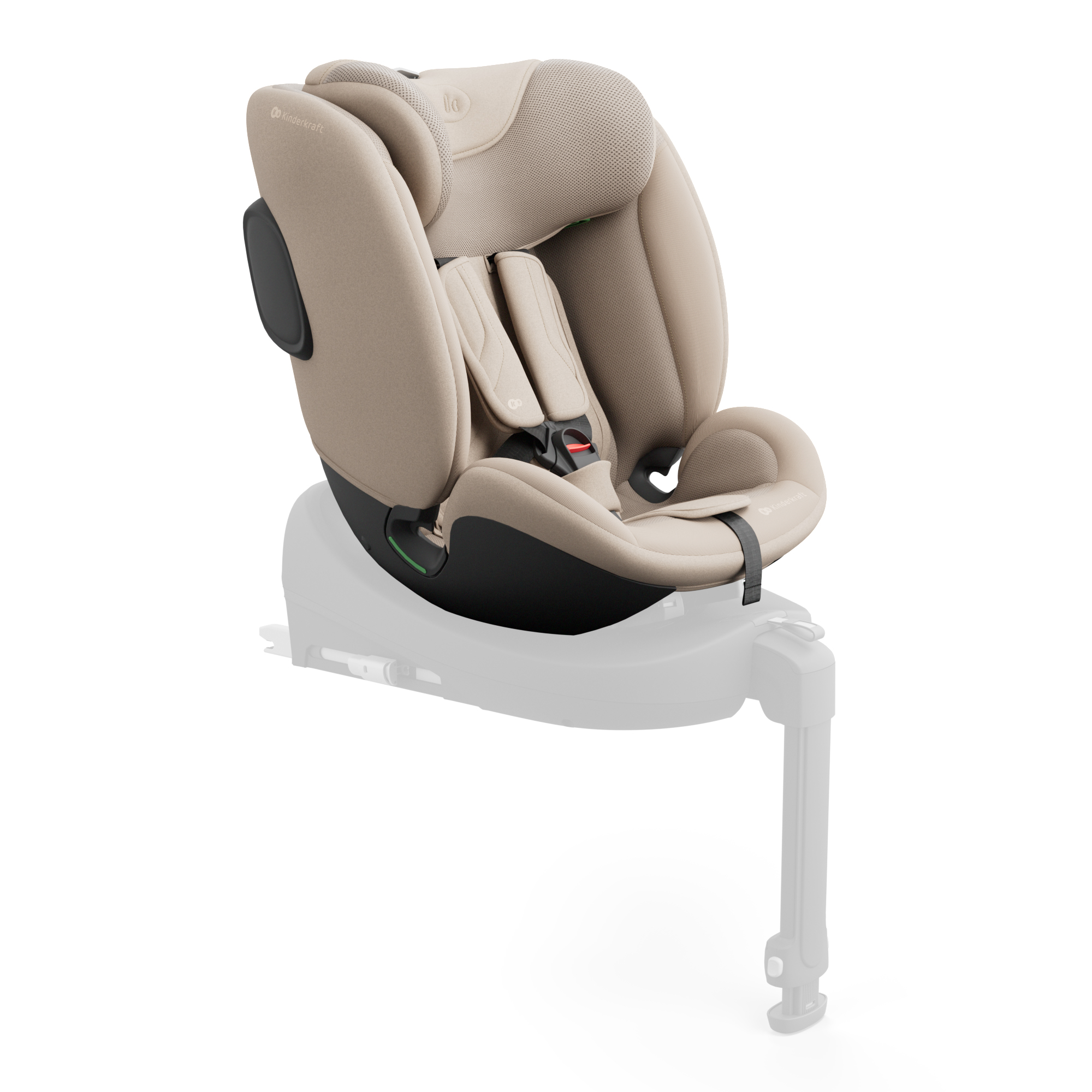 Beiger Kindersitz mit schwarzen Gurten und Kopfstütze, auf grauem Sockel.
