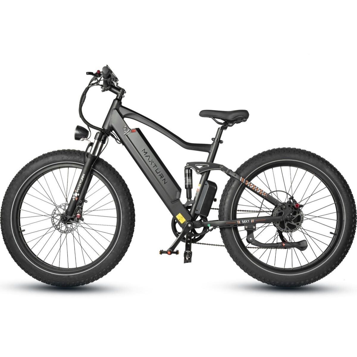 Schwarzes E-Bike mit dicken Reifen, Federung und breitem Lenker.