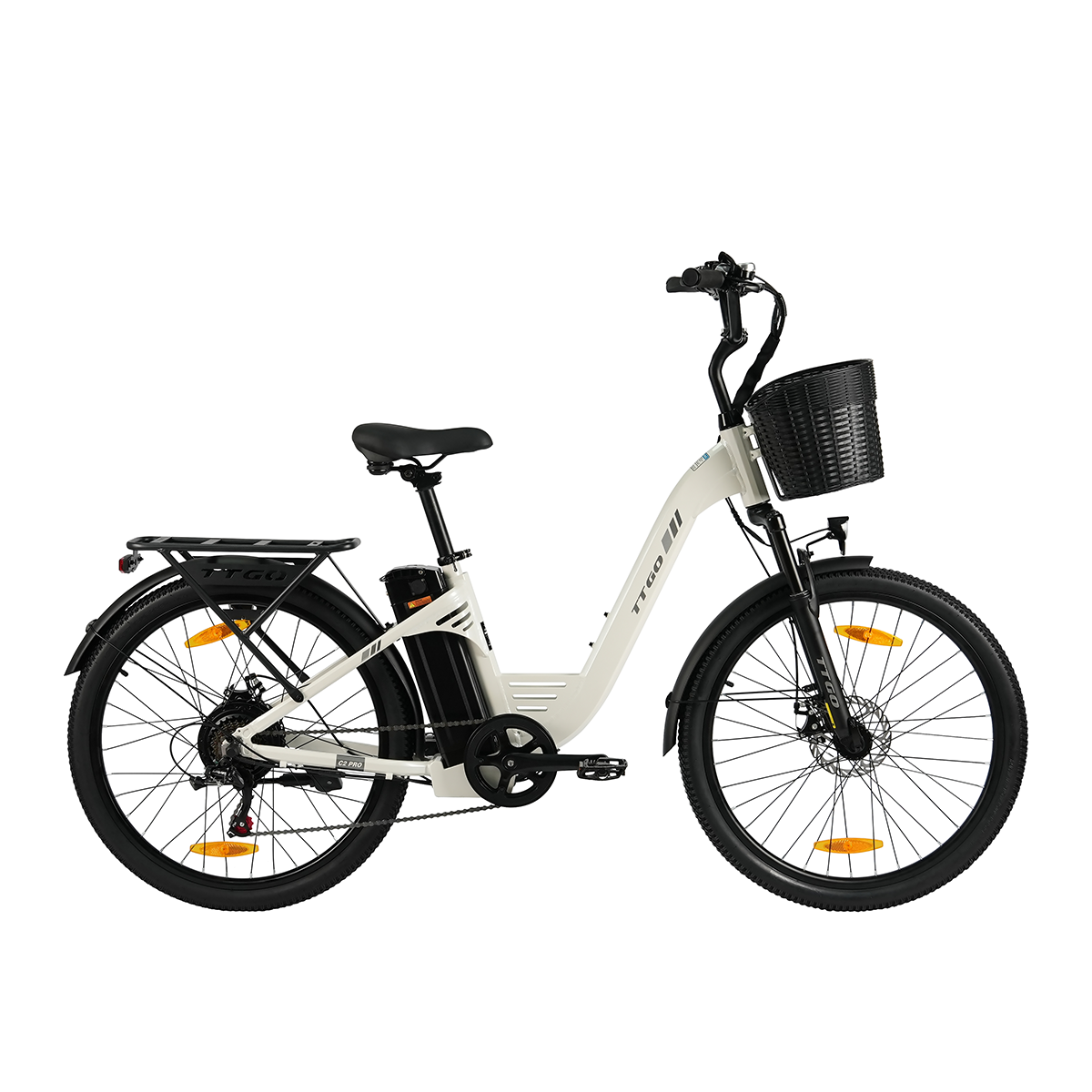 Kremowy rower elektryczny z czarnym koszykiem, bagażnikiem i baterią.