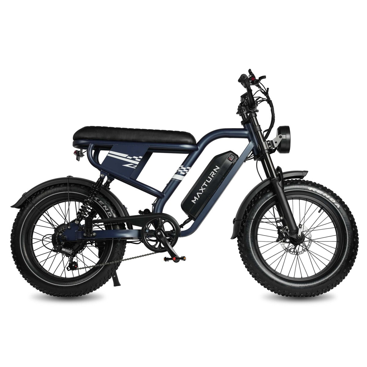 Ein dunkelblaues E-Bike mit fetten Reifen, schwarzem Sitz und Scheinwerfer.