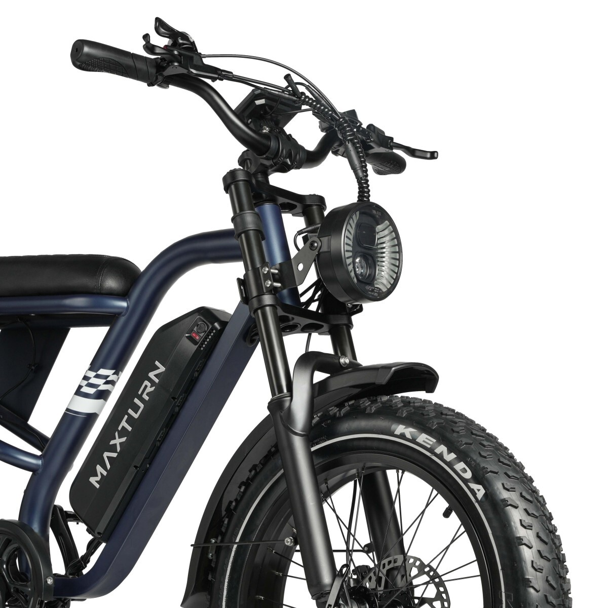 Dunkelblaues E-Bike mit breiten Reifen, schwarzem Sattel, Klarglas-Scheinwerfer und Akku.