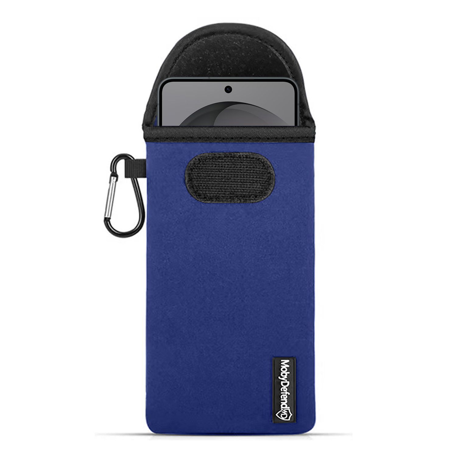Blauw telefoonhoesje met karabijnhaak en een smartphone erin.