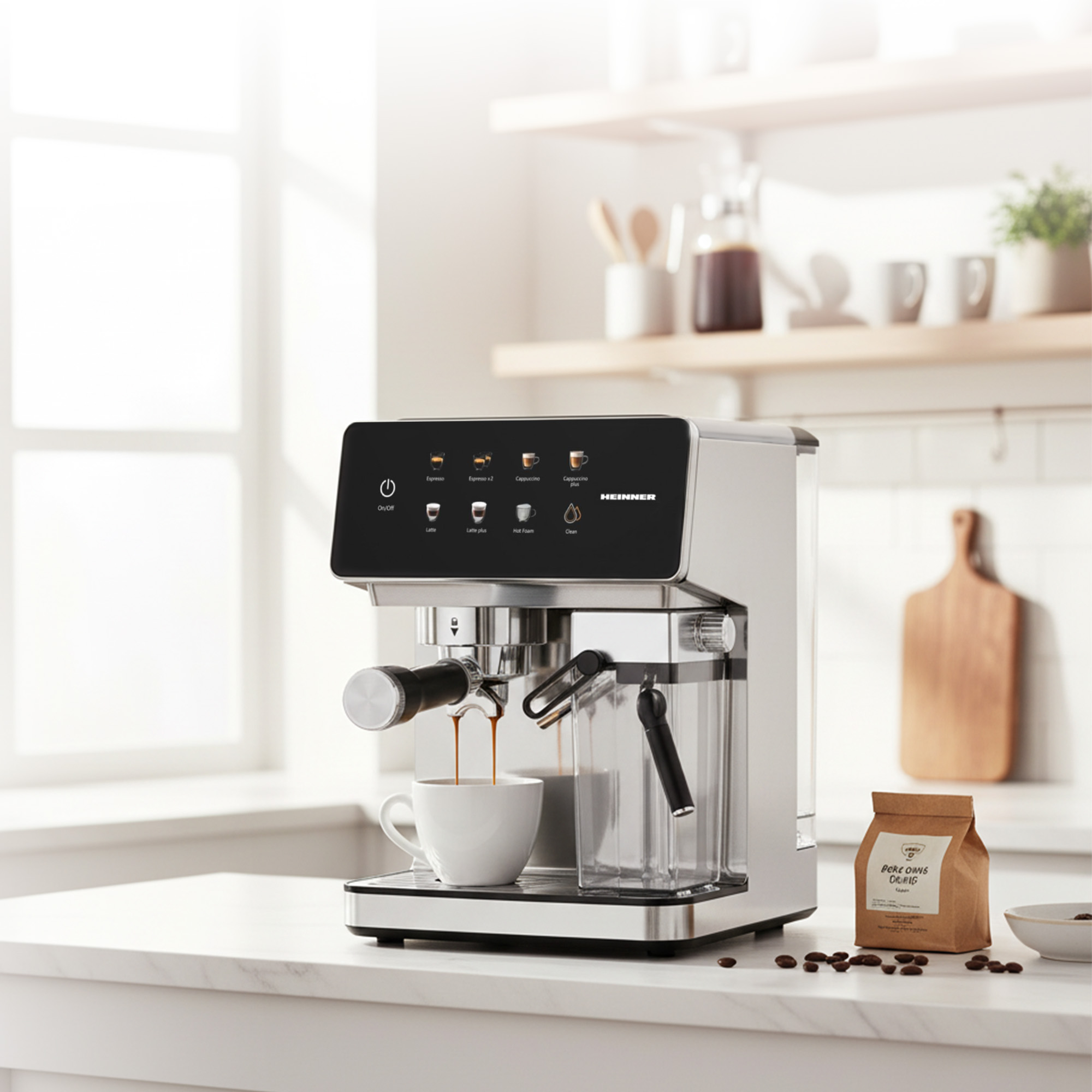 Eine silberne Espressomaschine brüht Kaffee in eine weiße Tasse auf einer Marmorarbeitsplatte.