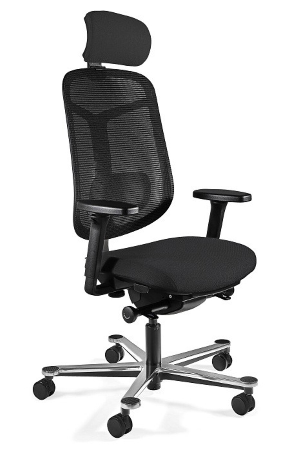 Czarny fotel biurowy z siatkowym oparciem, regulowanymi podłokietnikami i zagłówkiem.