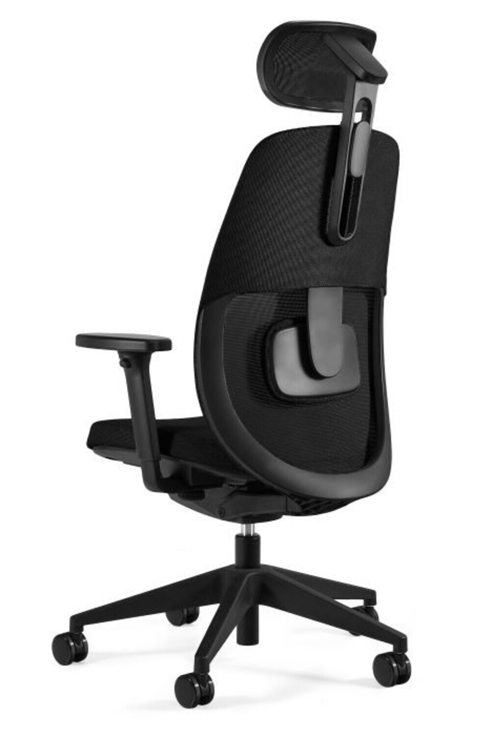 Czarny ergonomiczny fotel biurowy z siatkowym oparciem i regulowanym zagłówkiem.