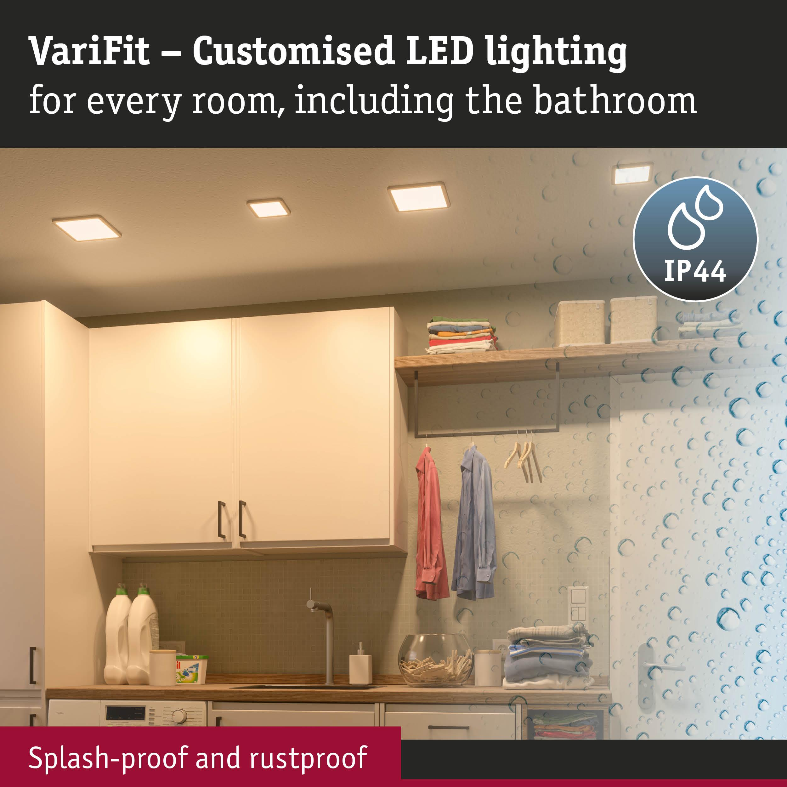 Badezimmer mit LED-Deckenleuchten, Waschmaschine, Schränken und Wäsche.