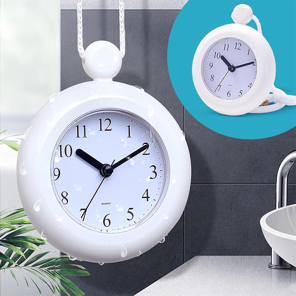 Weiße wasserdichte Uhr mit Schnur, zeigt 10:10 an. Nahaufnahme eines Bades.