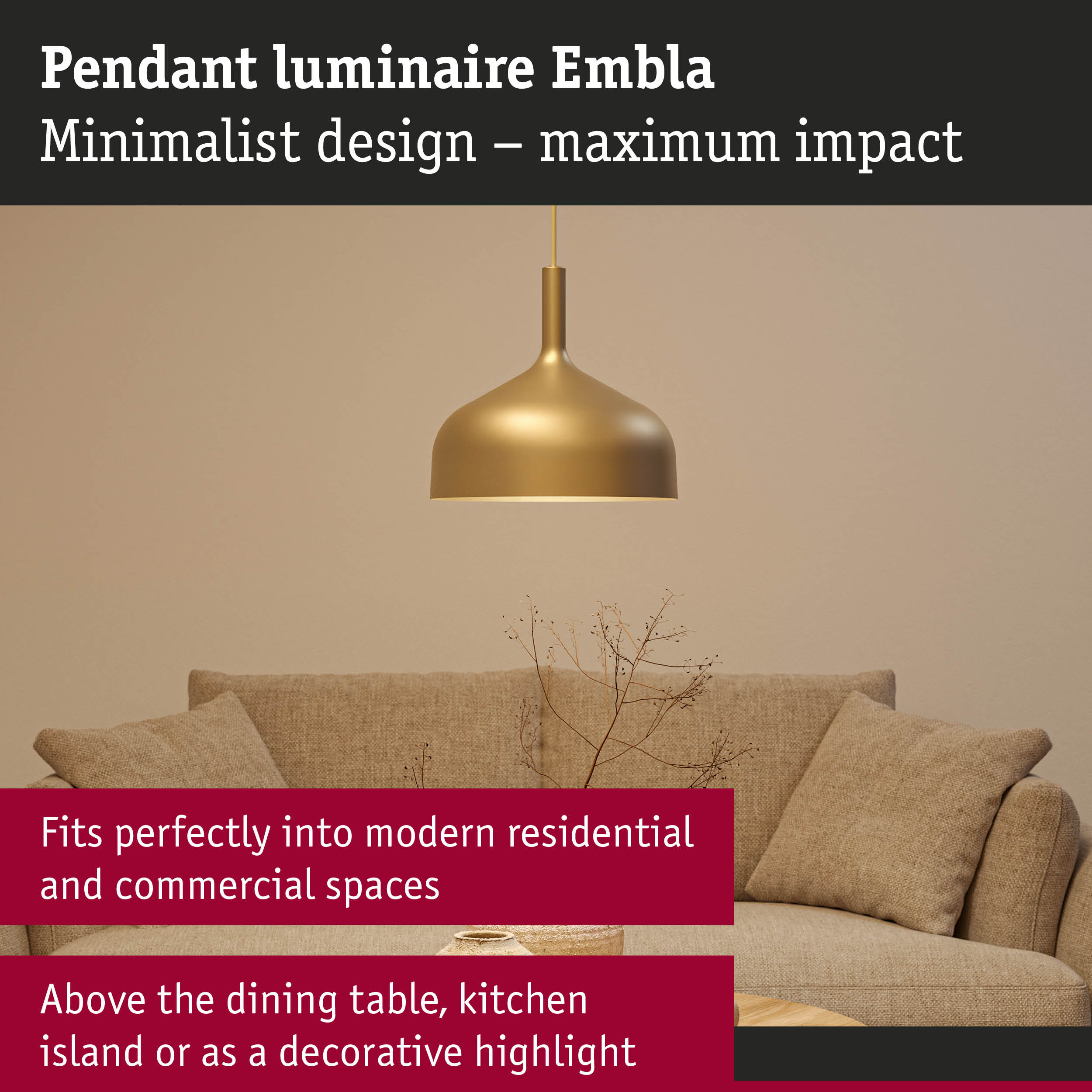 Złota lampa wisząca nad sofą, minimalistyczny design.