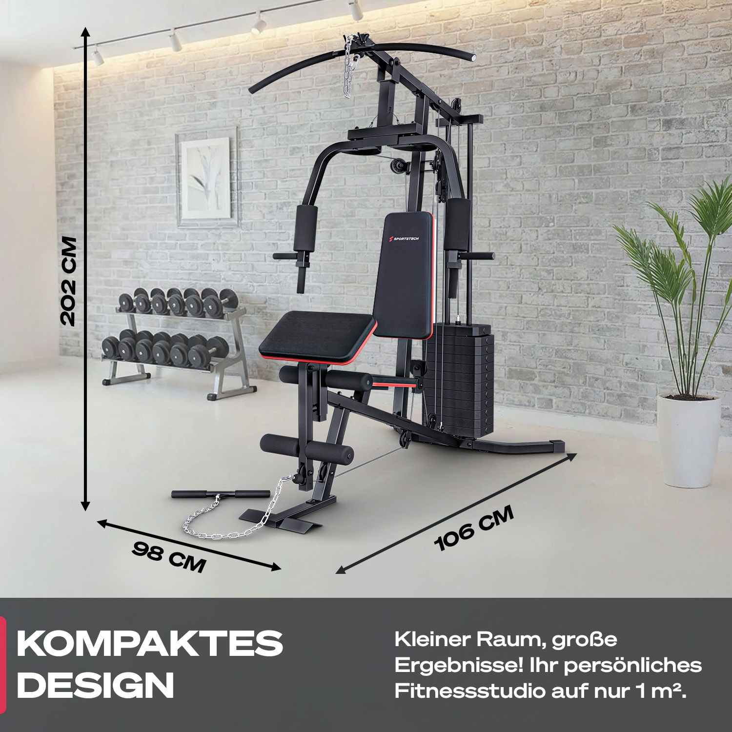 Ein schwarzes Fitnessgerät steht in einem Raum mit Backsteinwand. Maße sind angegeben.