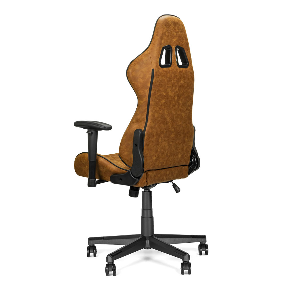 Un fauteuil gamer marron avec une base et des roulettes noires.