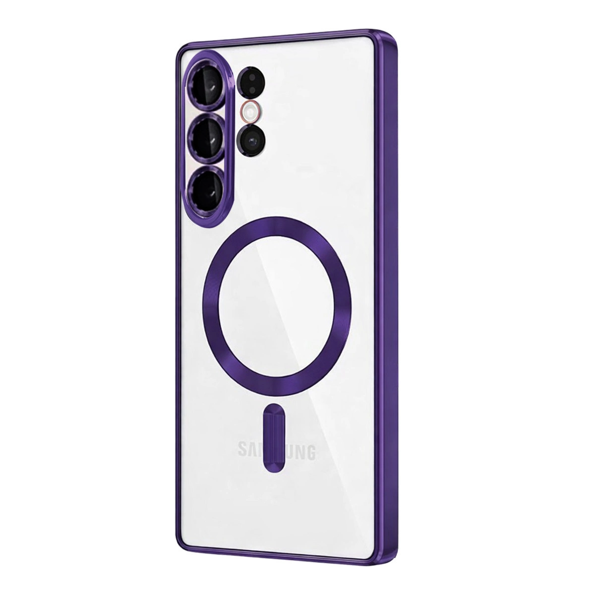 Kamera ve halkalı mor telefon kılıfı beyaz arka plan üzerinde.