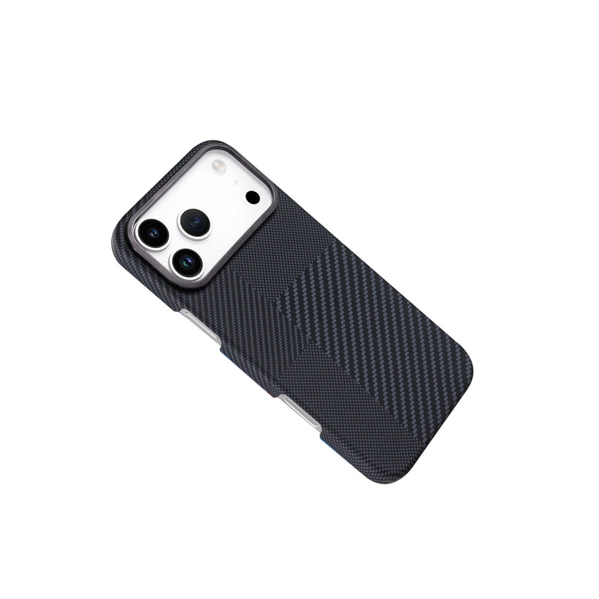 Karbon desenli, koyu gri telefon kılıfı ve lensler.