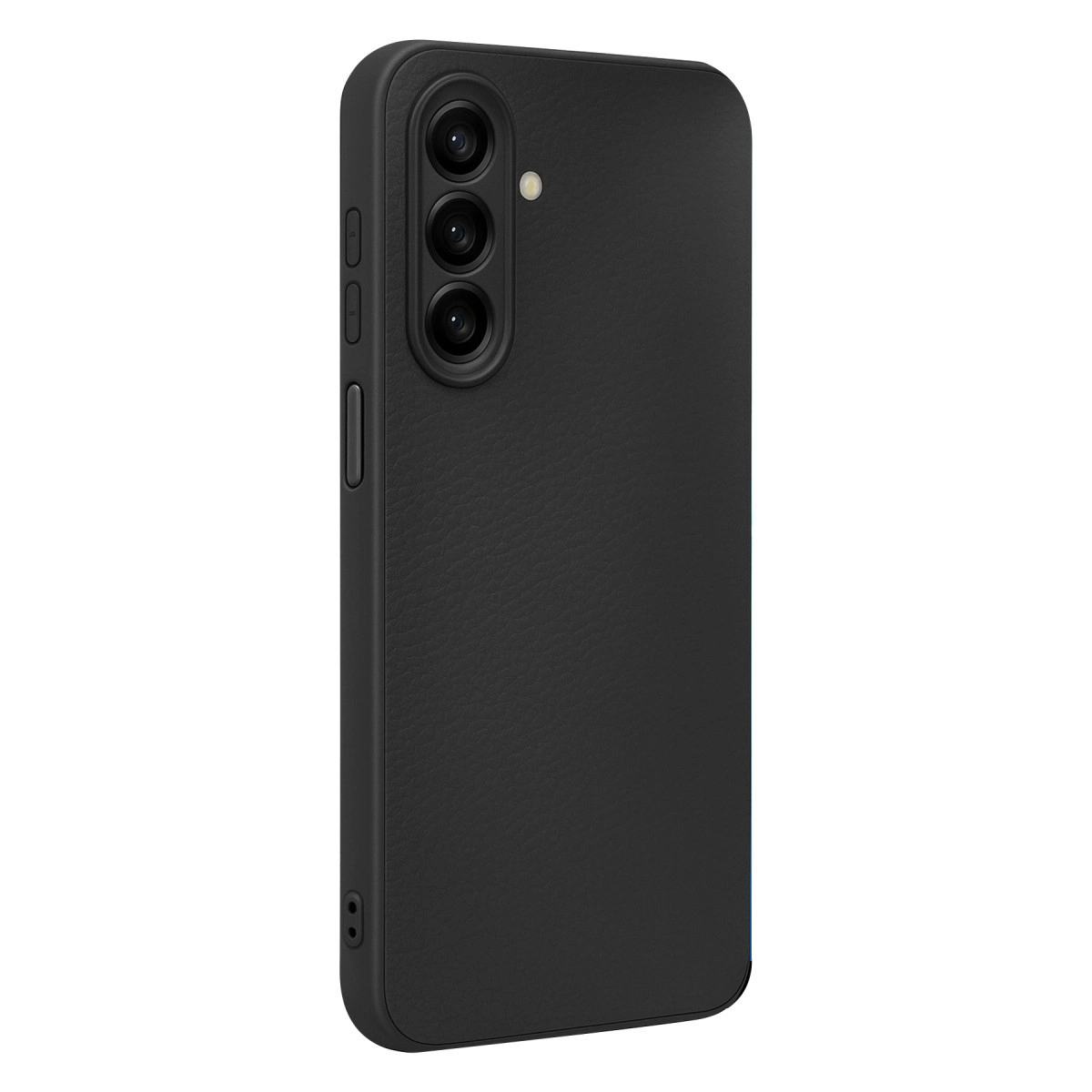 Beyaz arka plan üzerinde üçlü kamera ve flaşa sahip siyah telefon kılıfı.