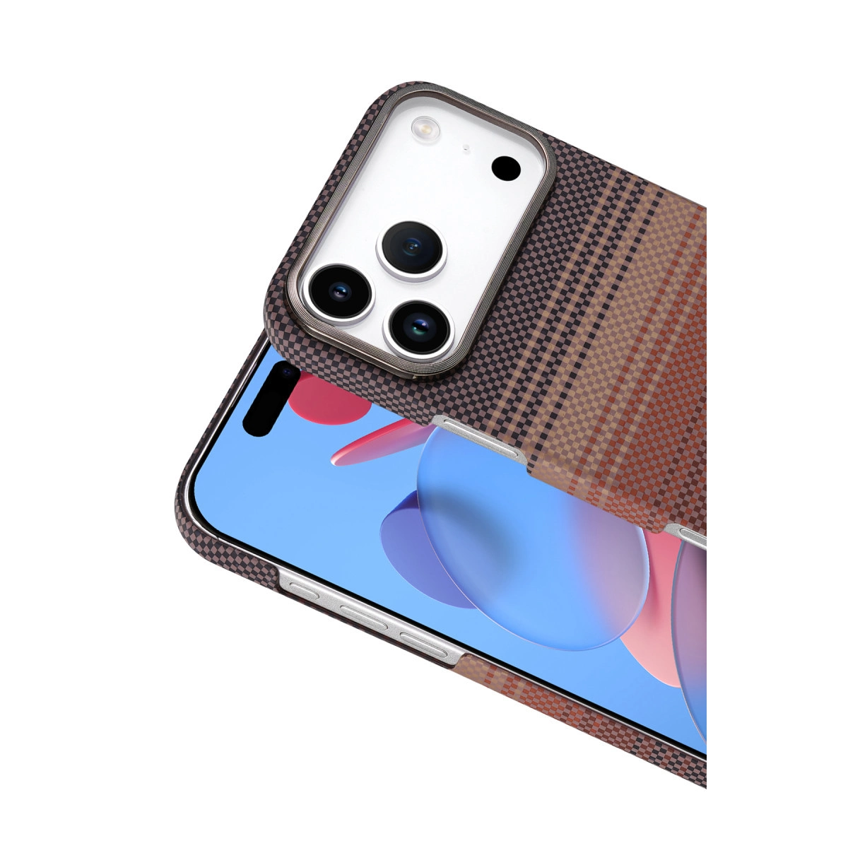 Akıllı telefonda kahverengi kareli telefon kılıfı.