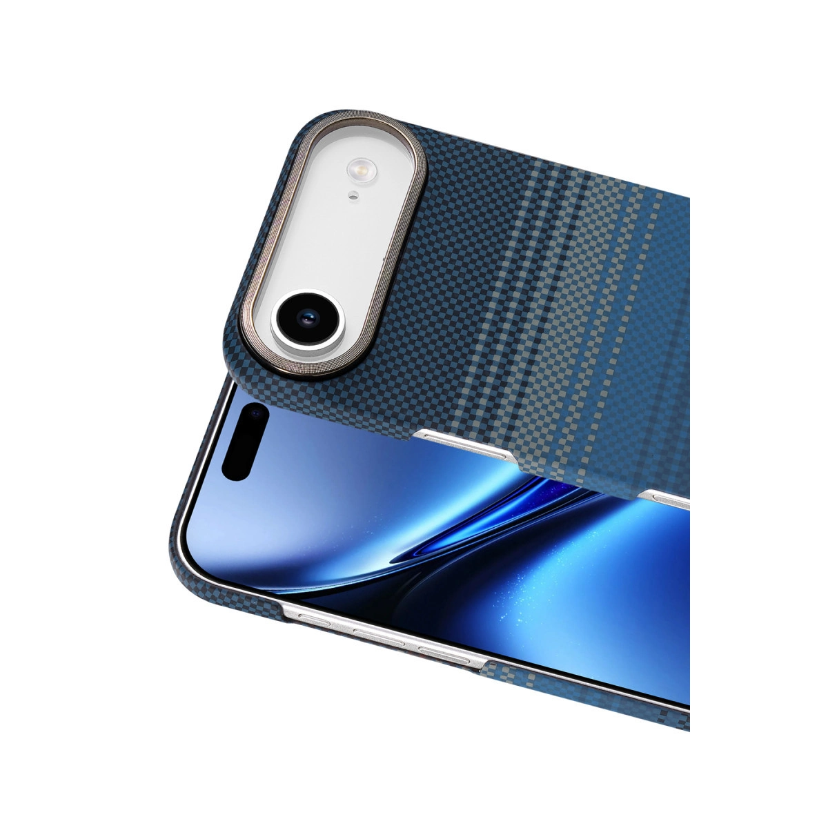 Kare desenli kılıflı mavi telefon, dikkat çekici kamera modülü.