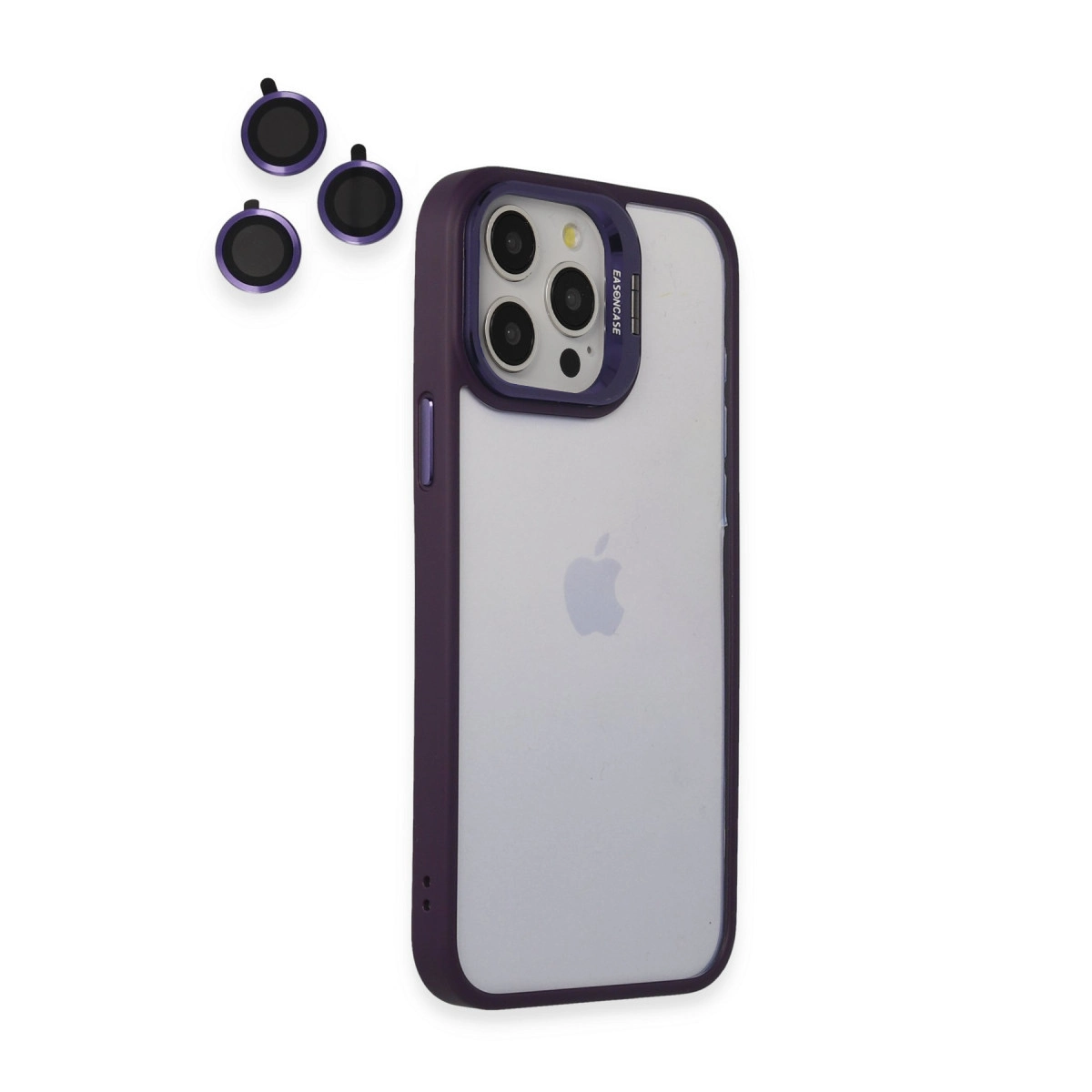 Beyaz arka plan üzerinde üç lens kılıflı mor telefon kılıfı.