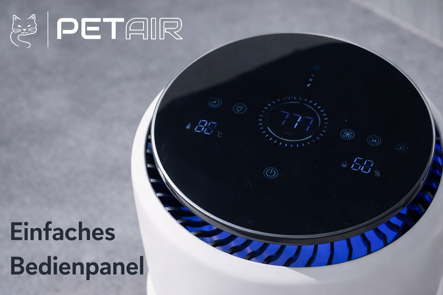 Un purificatore d'aria bianco con ventola illuminata di blu e display touchscreen digitale.