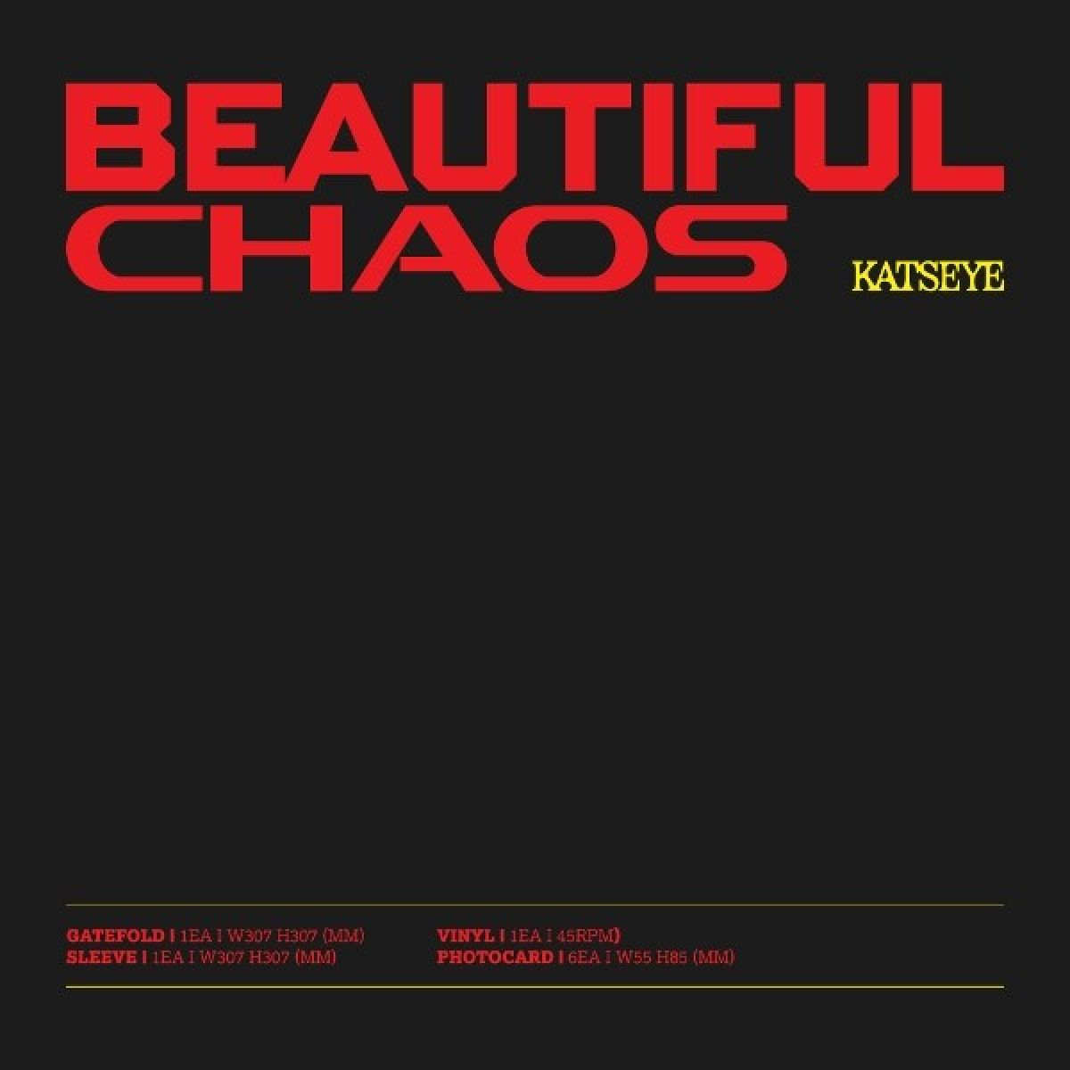 Testo rosso: BEAUTIFUL CHAOS. Testo giallo: KATSEYE. Dettagli in basso.