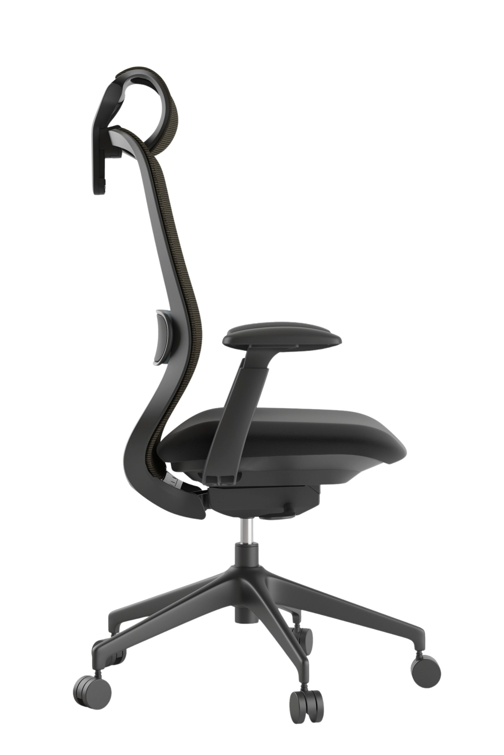 Czarny fotel biurowy z siatkowym oparciem i regulowanymi podłokietnikami na kółkach.