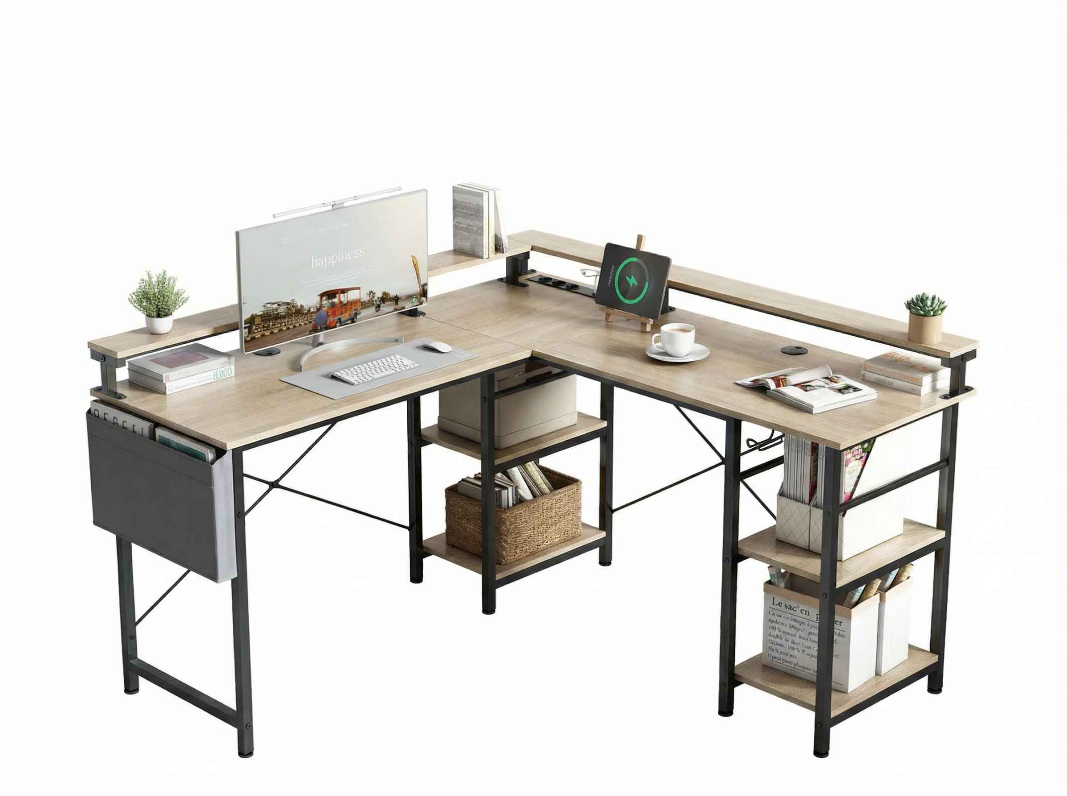 Ein L-förmiger Schreibtisch mit Monitor, Tastatur, Maus, Pflanzen und Büchern.