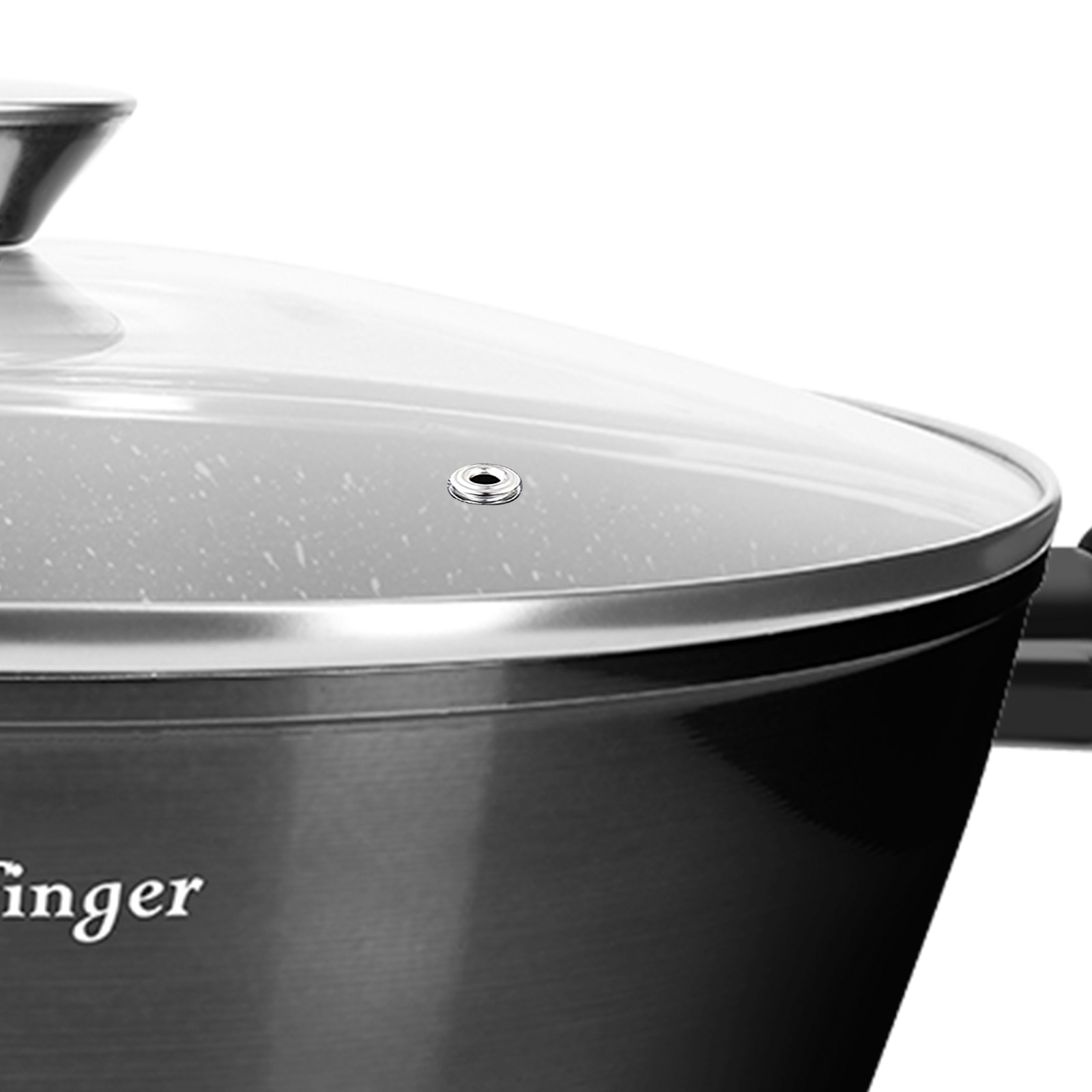Primer plano de una olla negra con tapa de cristal y asa plateada.