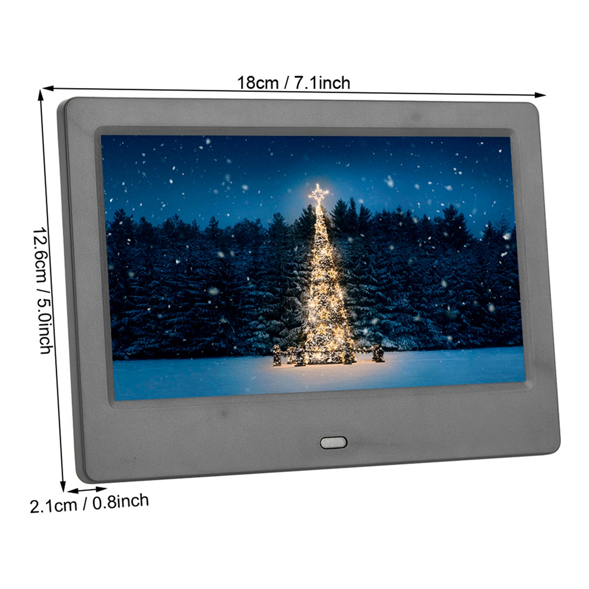 Digitaler Bilderrahmen zeigt Weihnachtsbaum im Schnee mit Maßen.