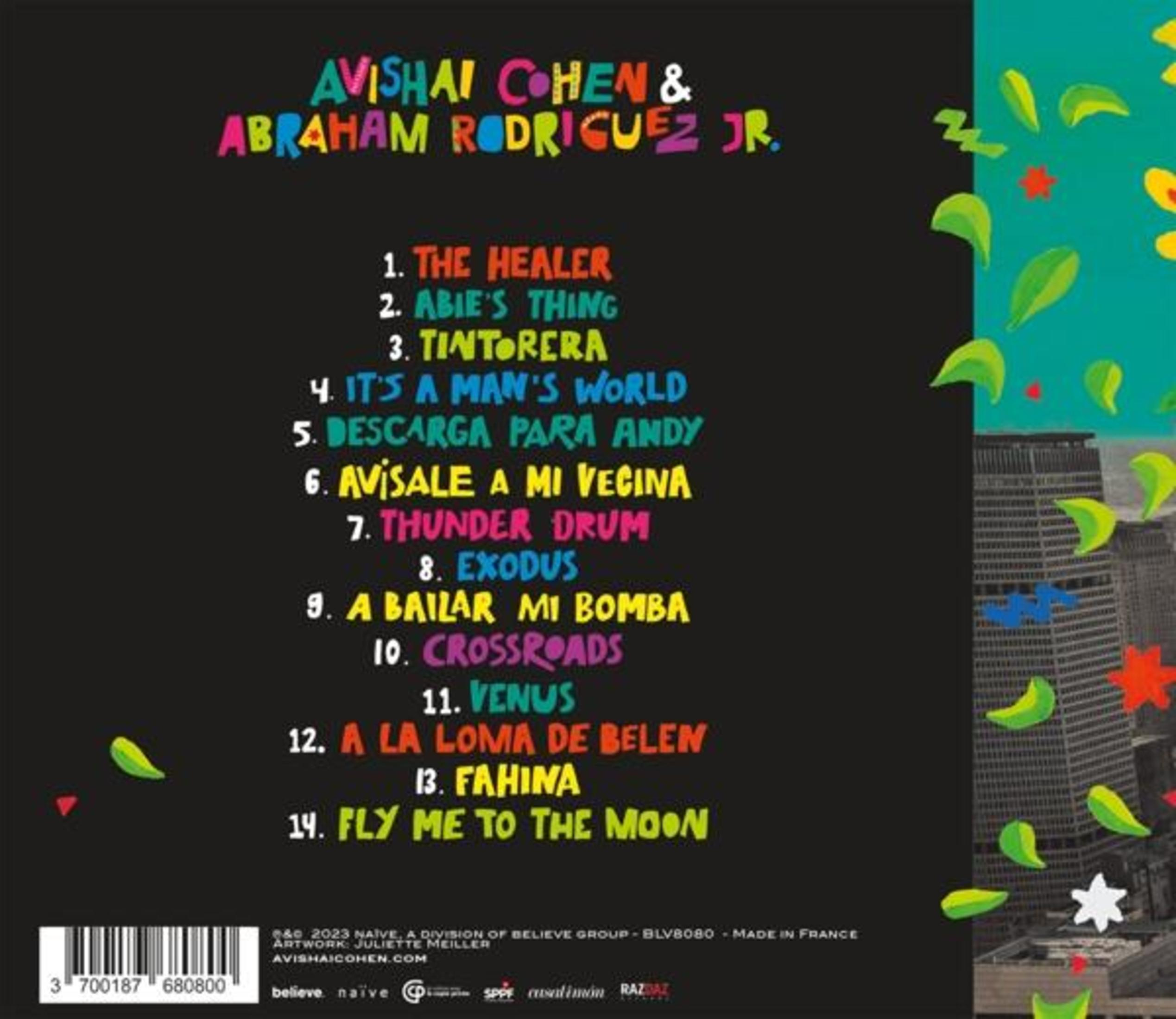 Copertina album con nomi artisti e tracklist in font colorato su sfondo nero.