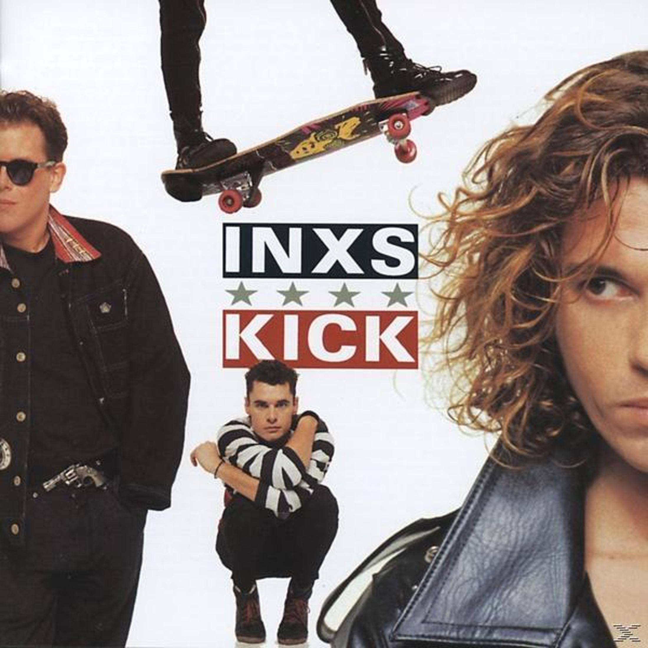Copertina album INXS KICK con membri della band e skateboard.