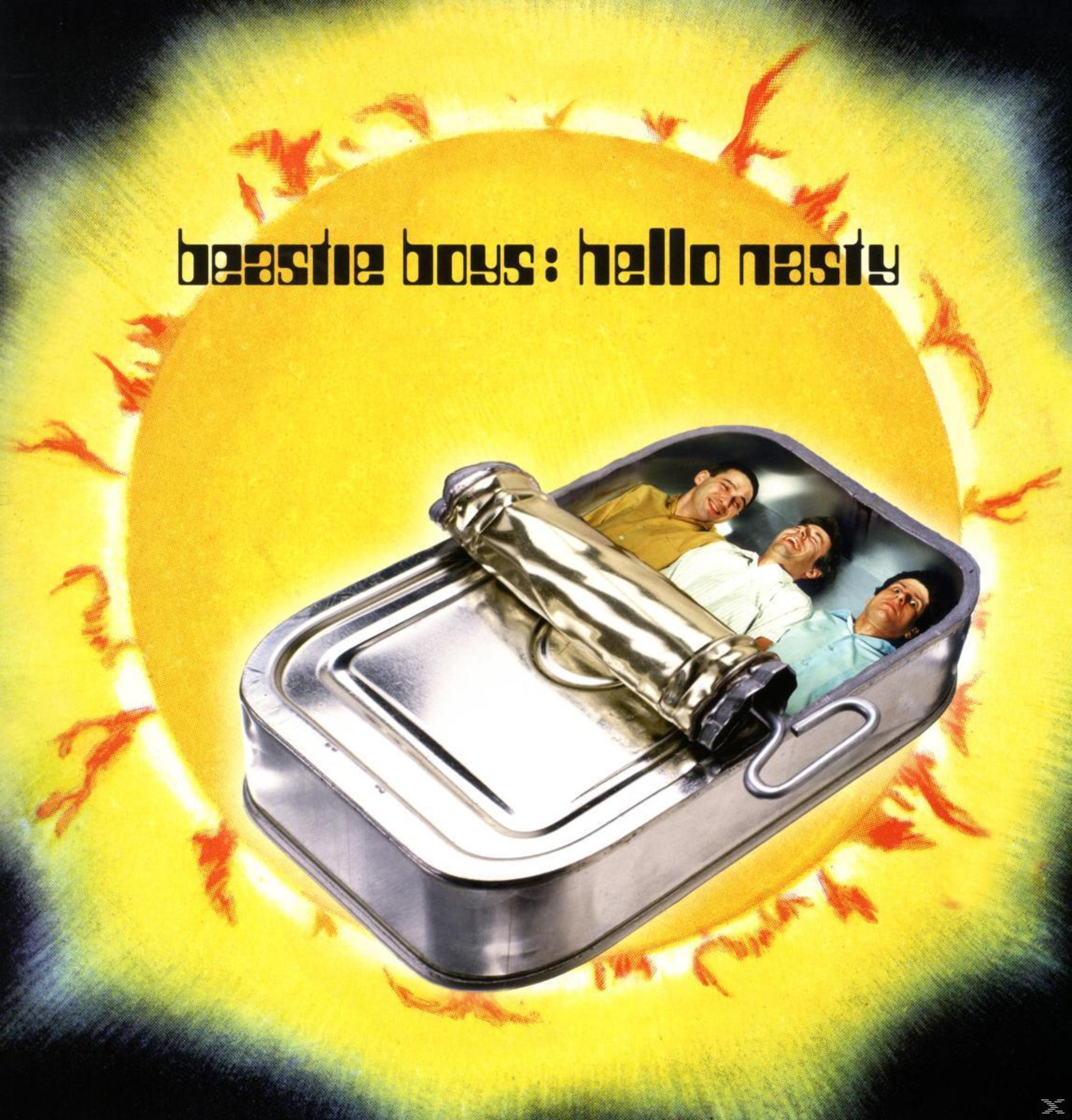 Drie mannen in een blikje met gele achtergrond en "beastie boys" tekst.