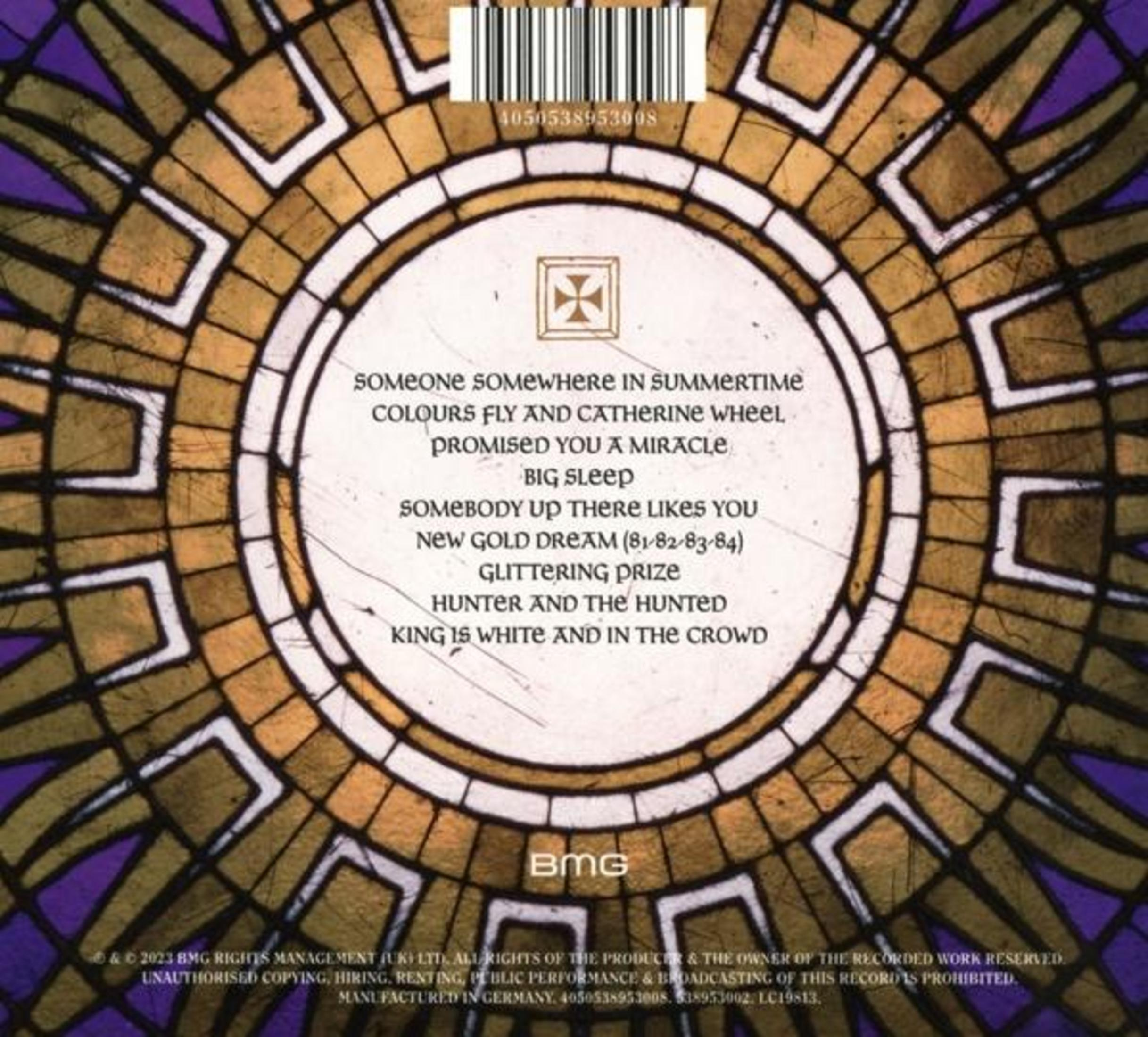Copertina posteriore CD con vetrate viola e oro e lista canzoni.