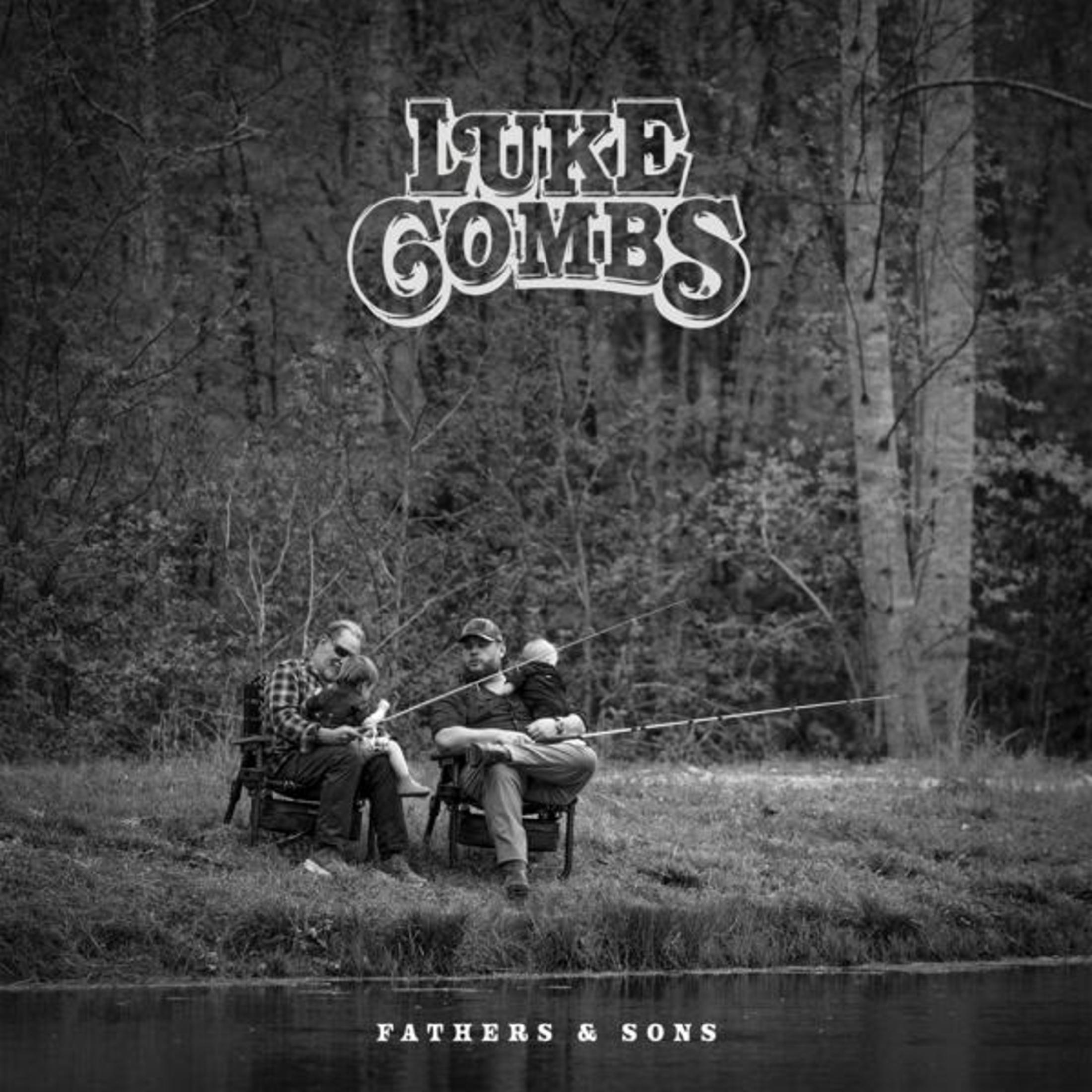Copertina album Luke Combs: Due uomini e un bambino pescano in un lago.