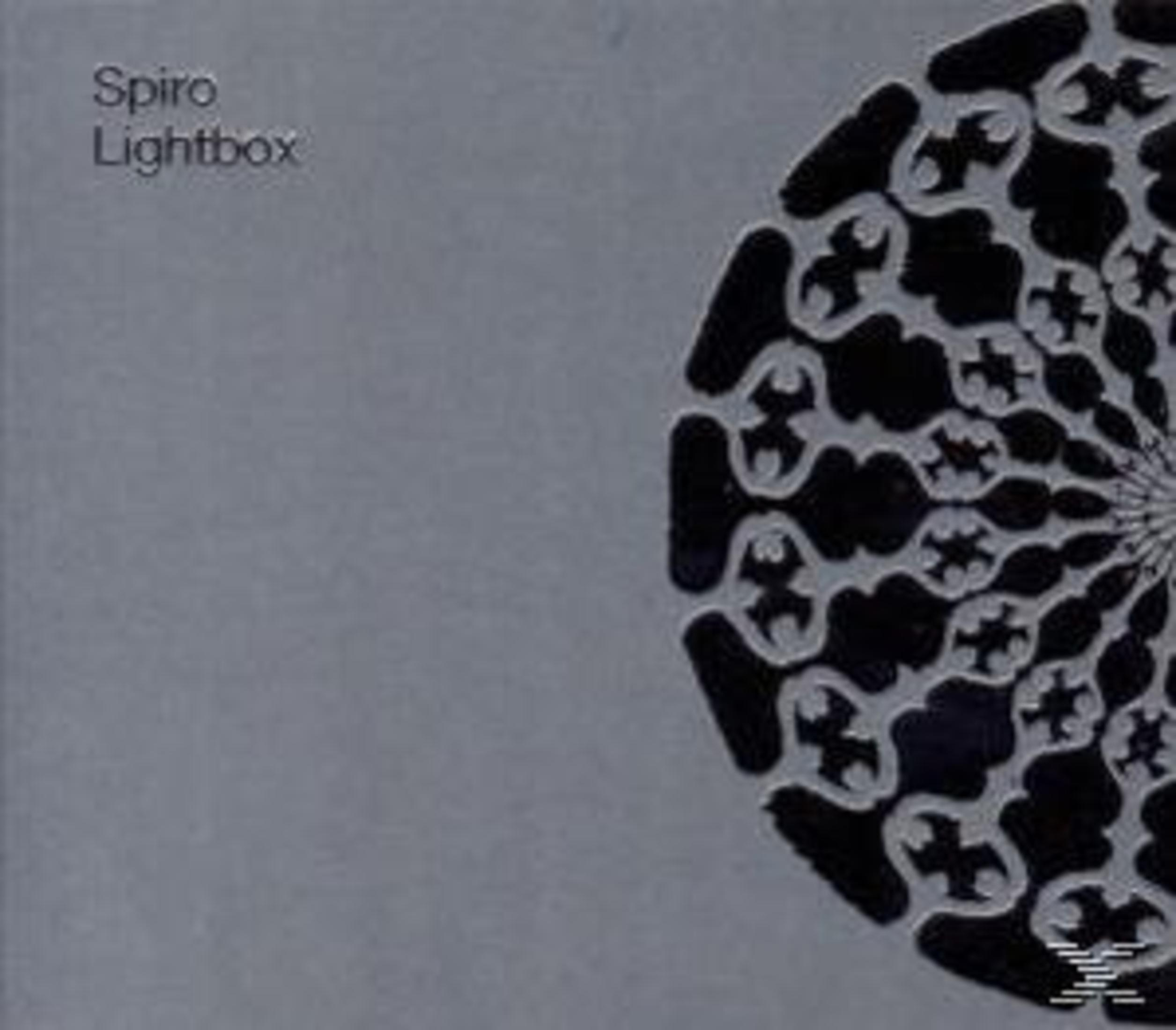 Grijze achtergrond met zwart patroon, Spiro Lightbox tekst.