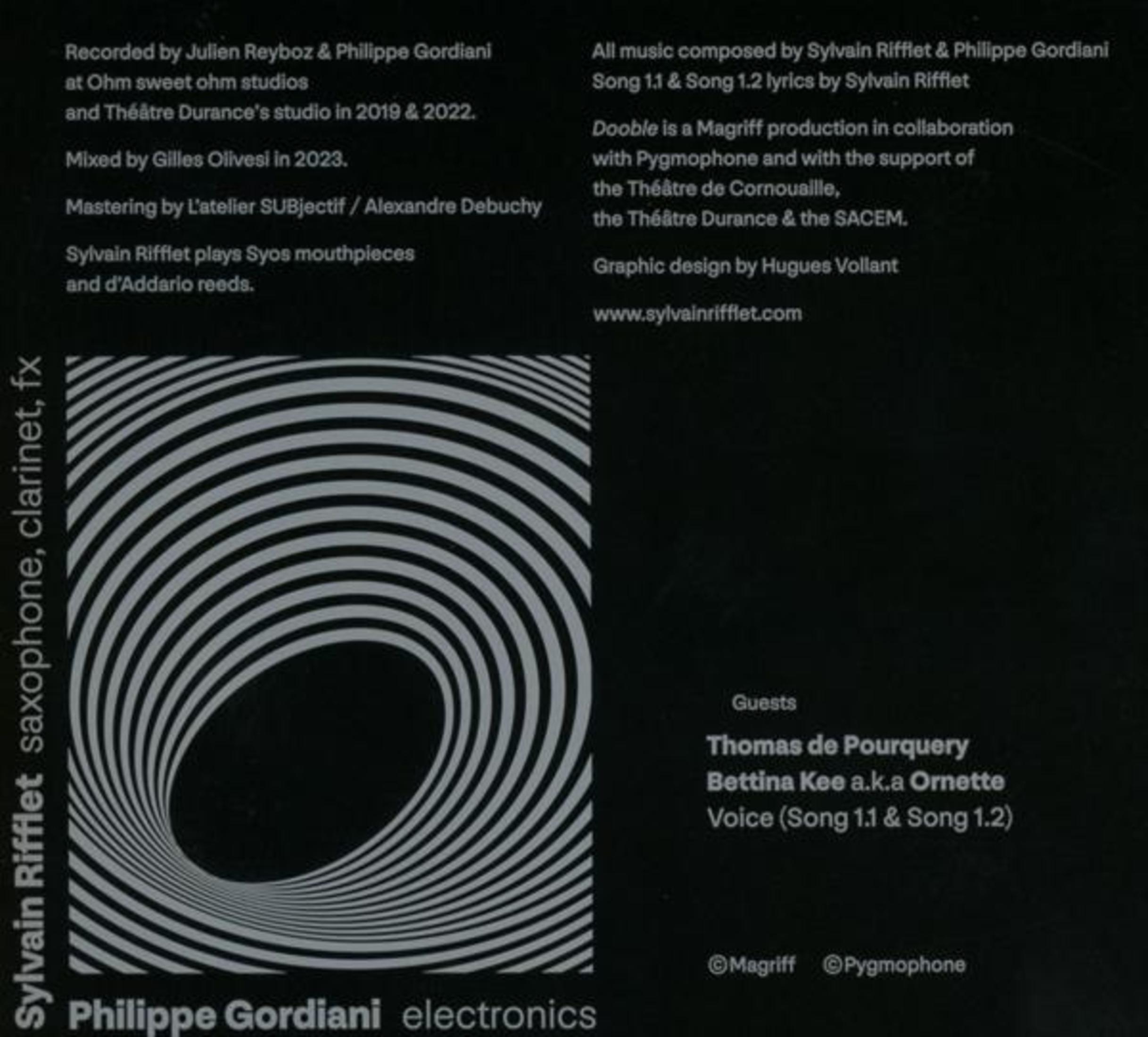 Sfondo nero con linee ondulate bianche e testo sulla produzione musicale.