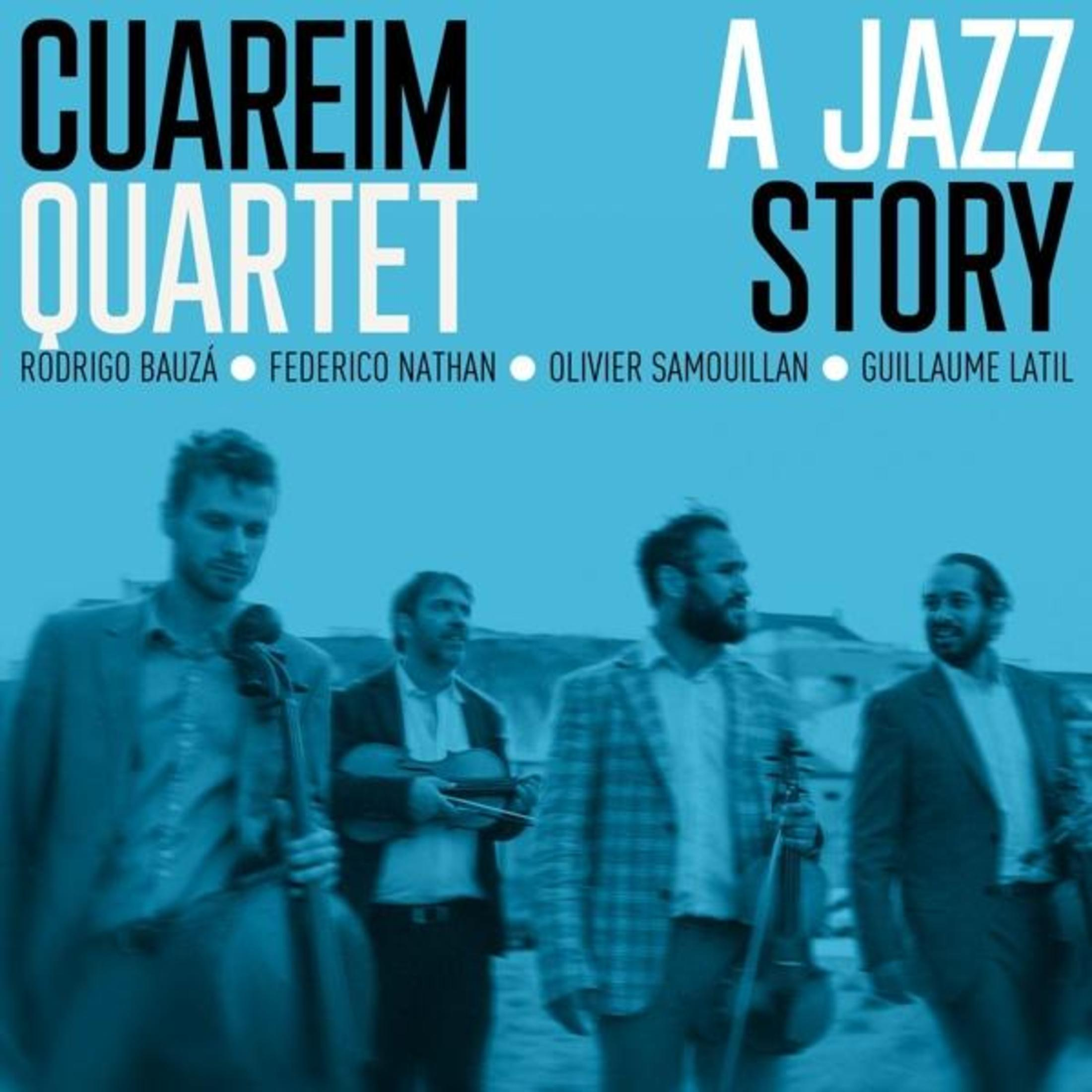 Quattro uomini con strumenti stanno all'aperto. Testo in alto: CUAREIM QUARTET A JAZZ STORY.