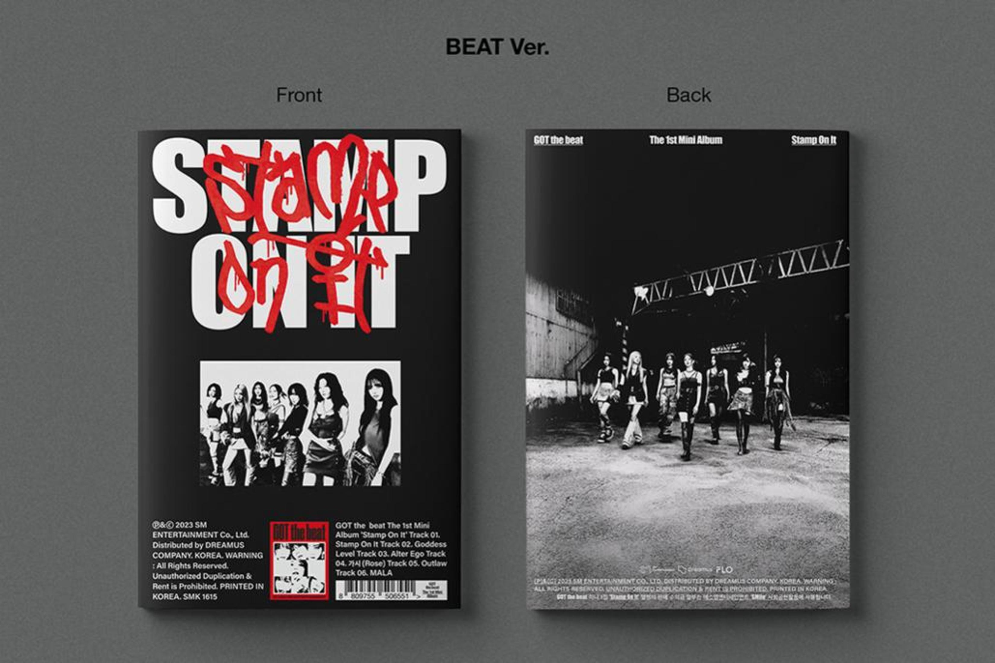 Voorkant met rode 'Stamp On It'-titel, achterkant toont band.