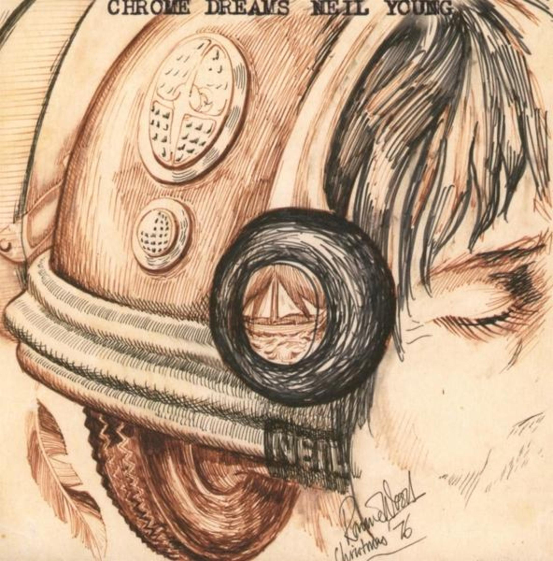 Disegno di un casco con una barca a vela nell'oblò. Scritta Neil Young.
