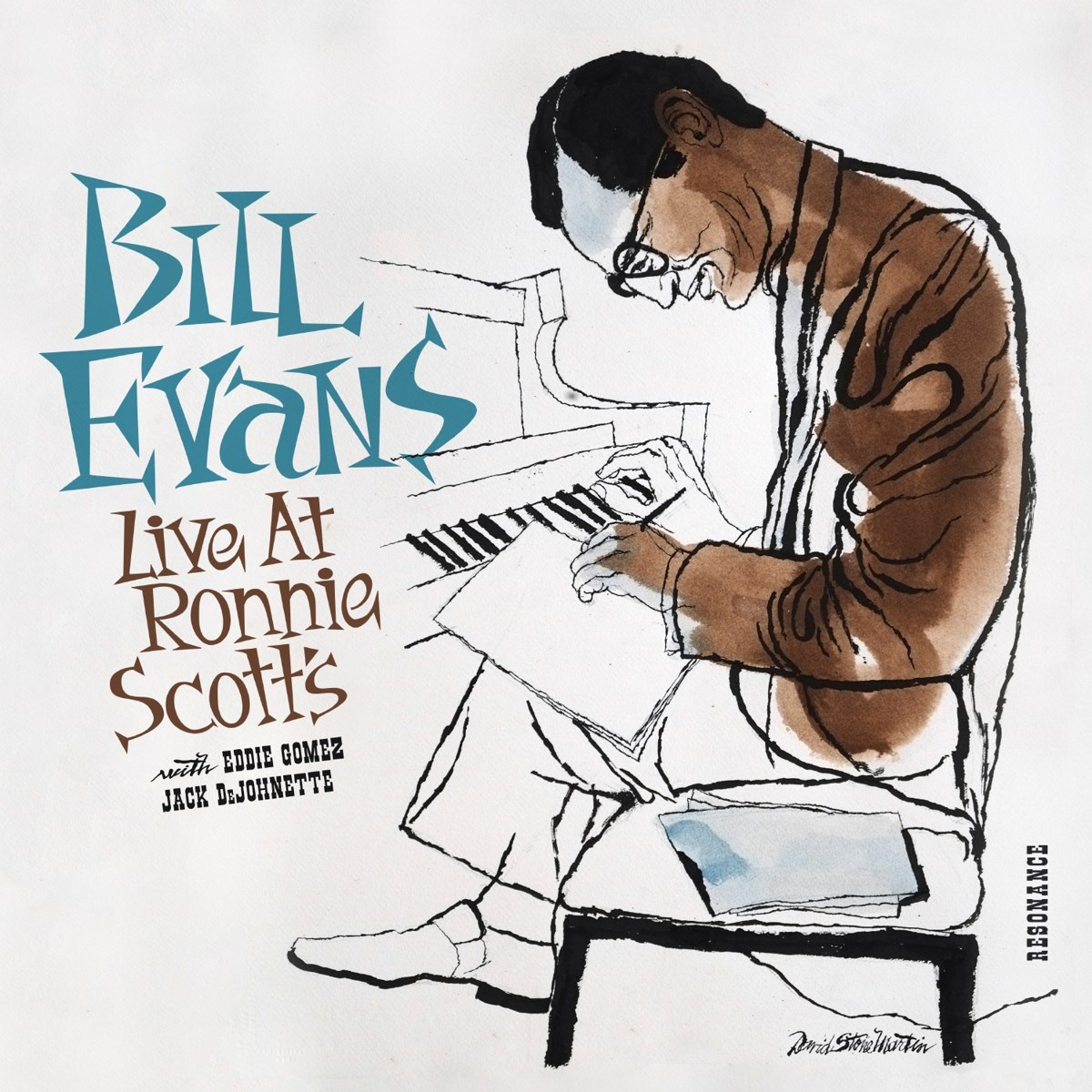 Bill Evans suona il pianoforte, con testo "Live At Ronnie Scott's".