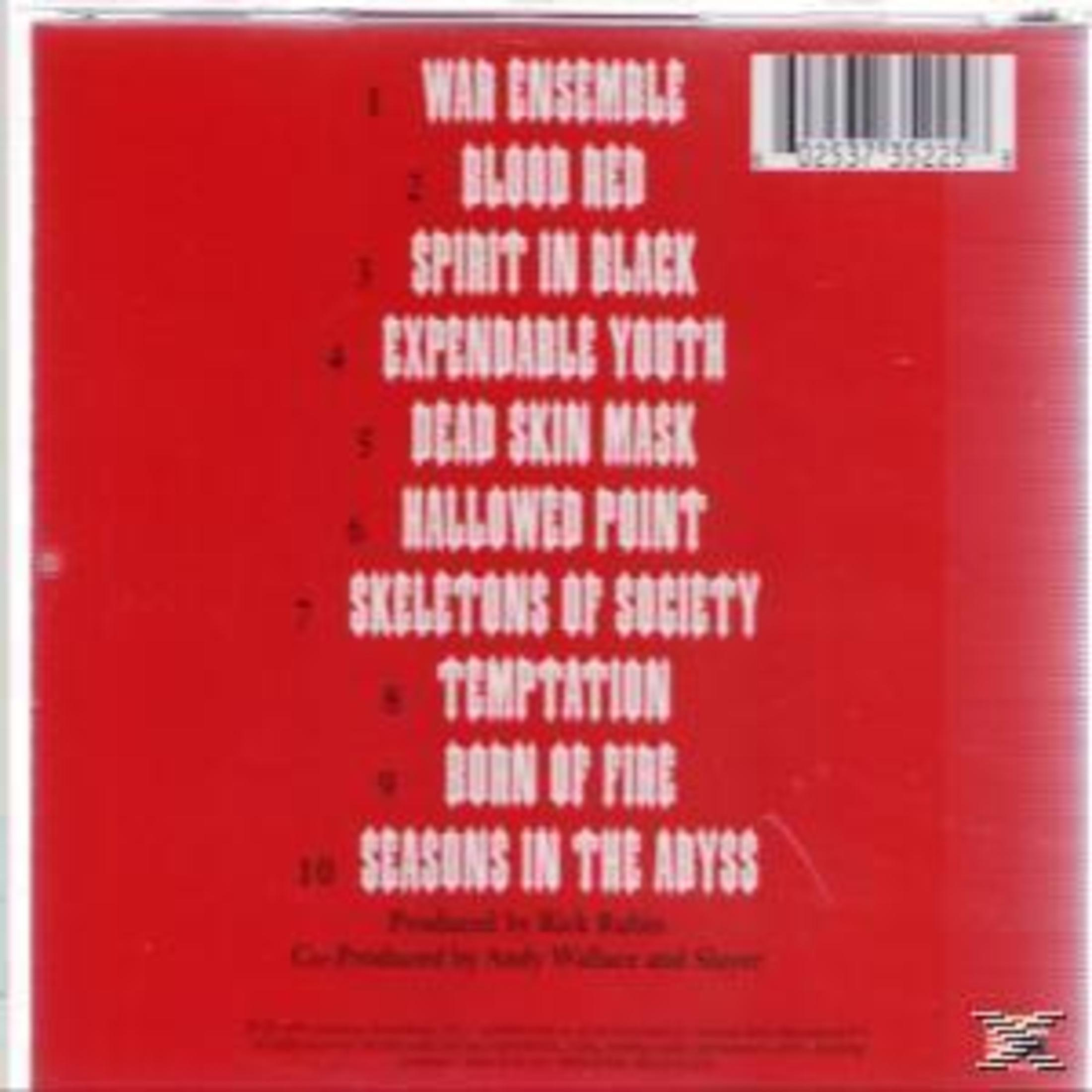 Custodia CD rossa con elenco canzoni: War Ensemble, Blood Red, Spirit in Black, ecc.