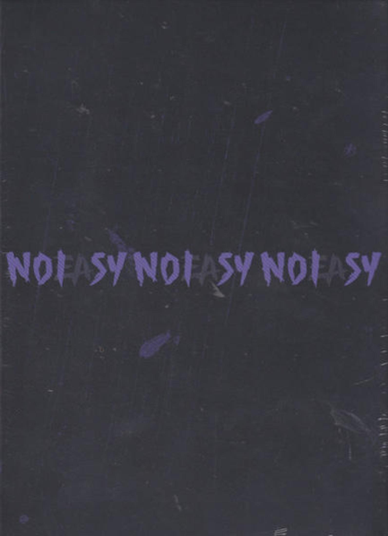 Testo viola 'NOEASY' su sfondo scuro con graffi.