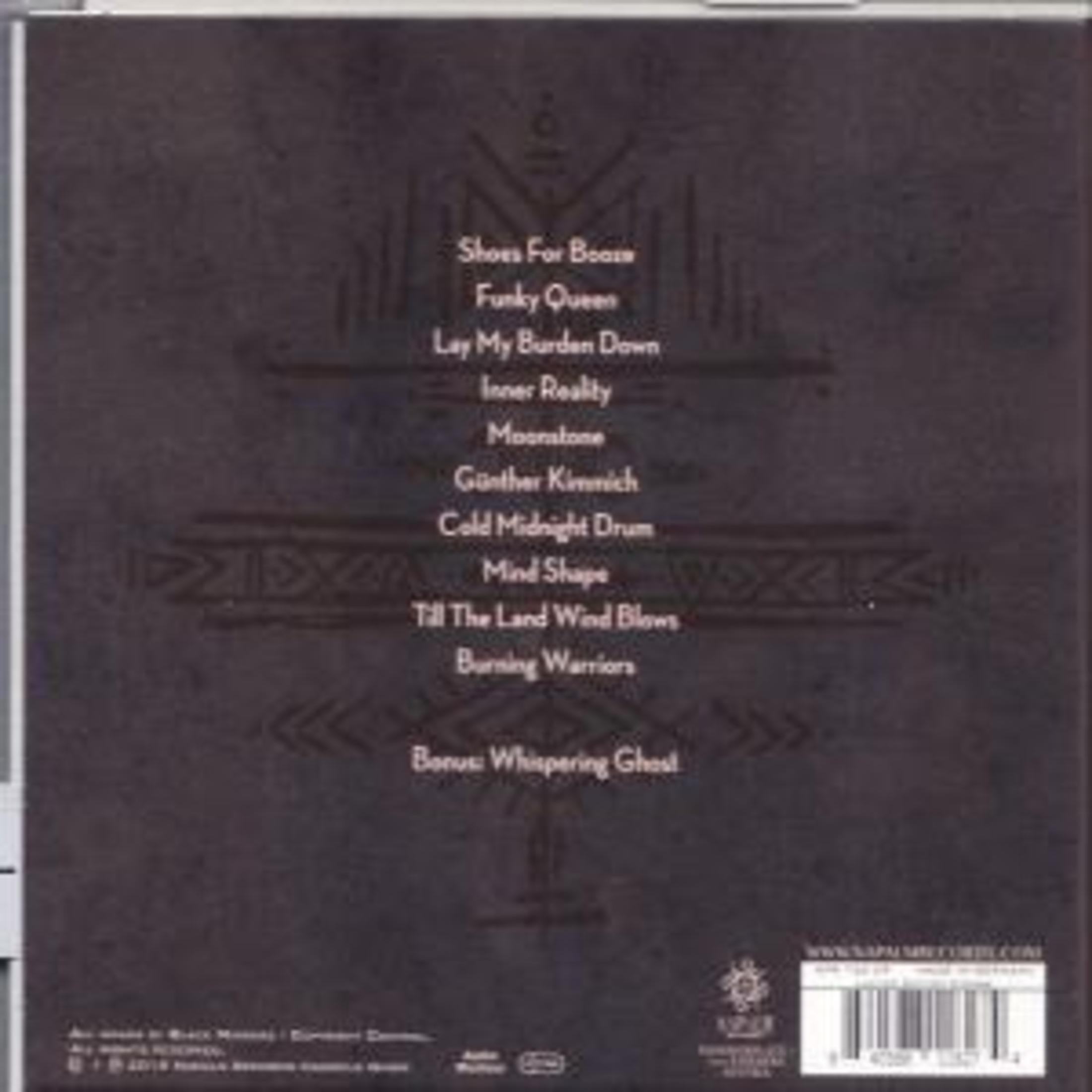Achterkant cd-hoes met songtitels op donkere achtergrond.