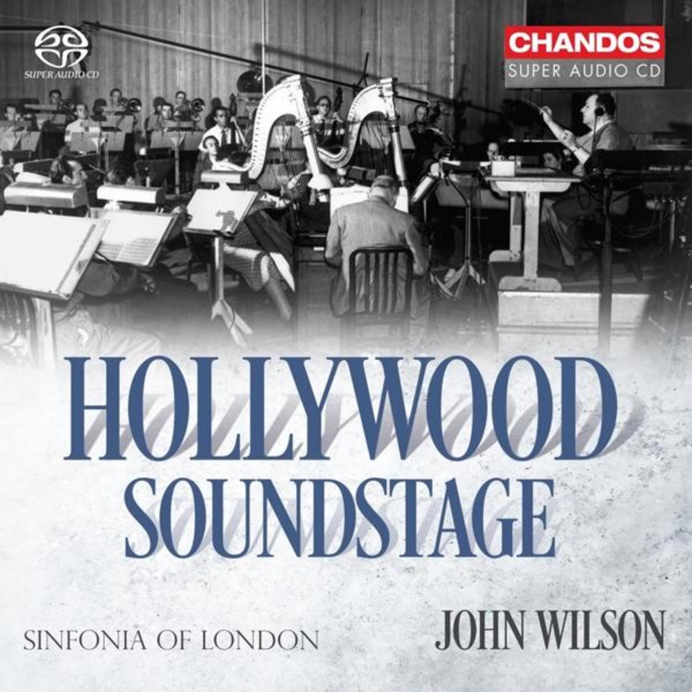 Orchestra su palco con arpe e il titolo "HOLLYWOOD SOUNDSTAGE".