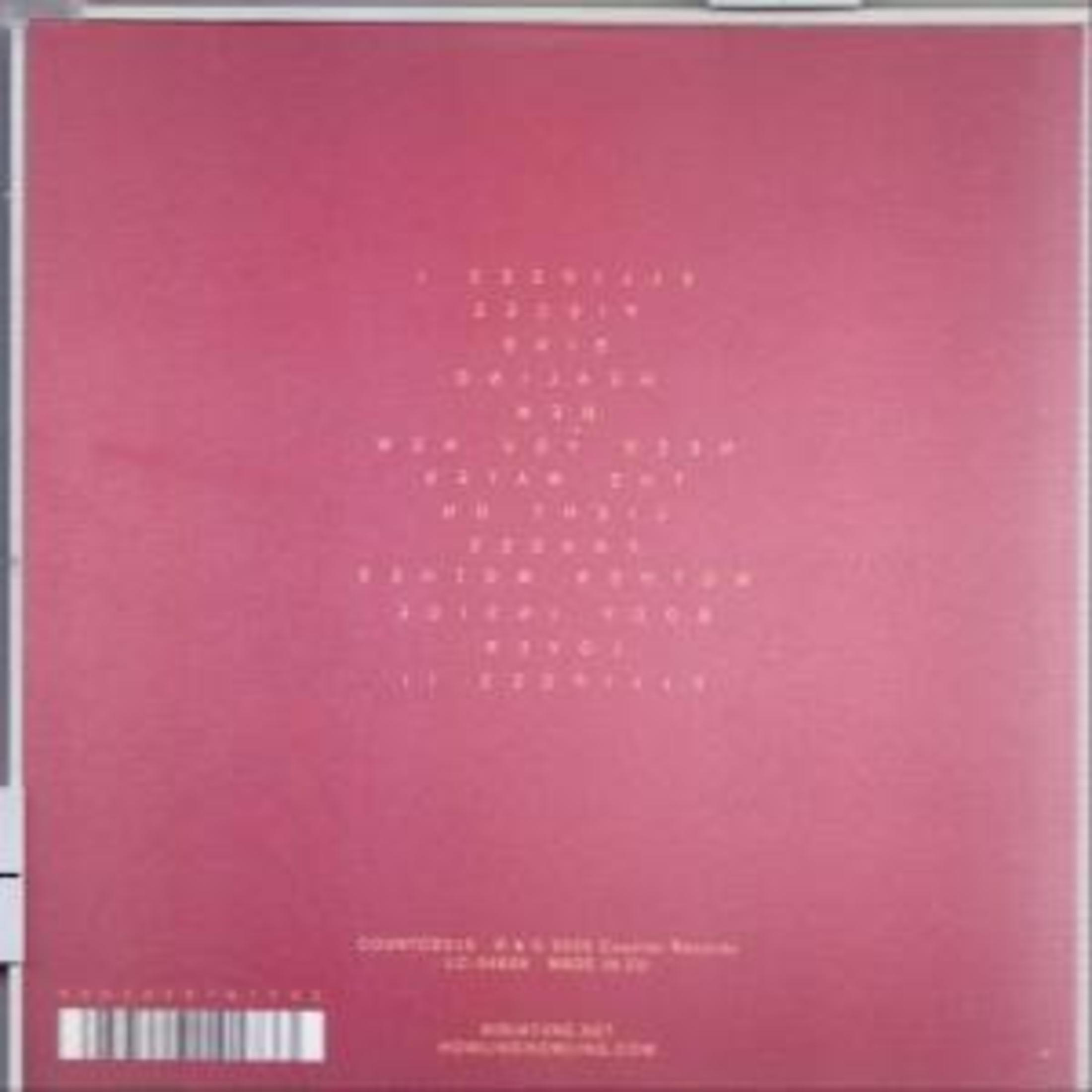 Retro di un disco con tracklist in bianco su sfondo rosa.